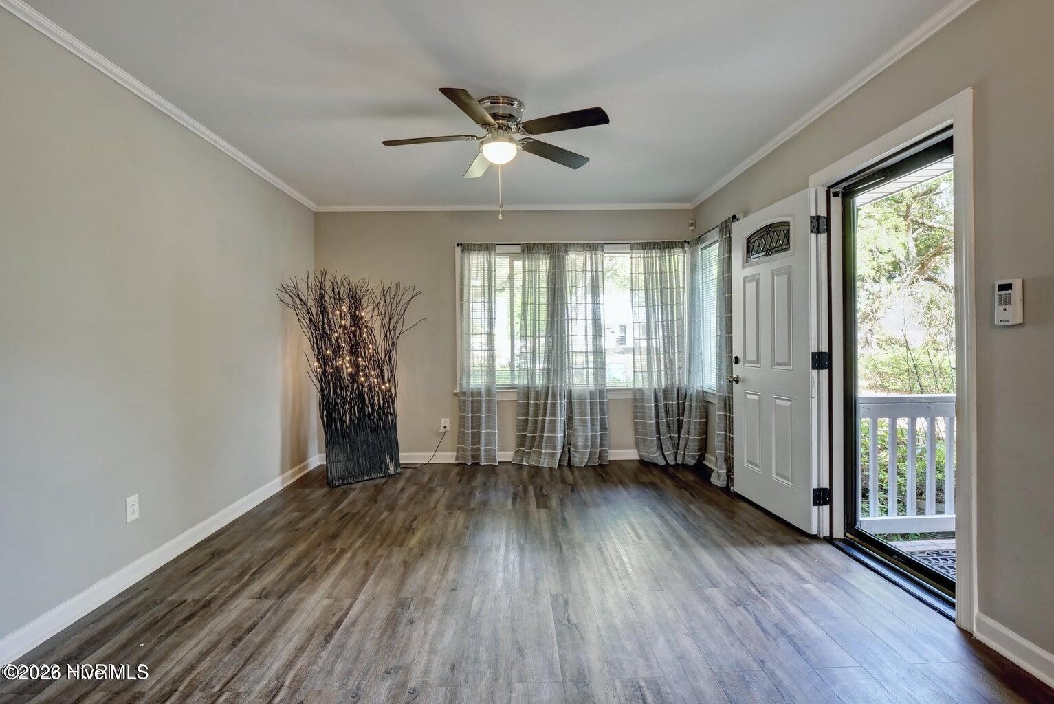 100556867 | Photo 13