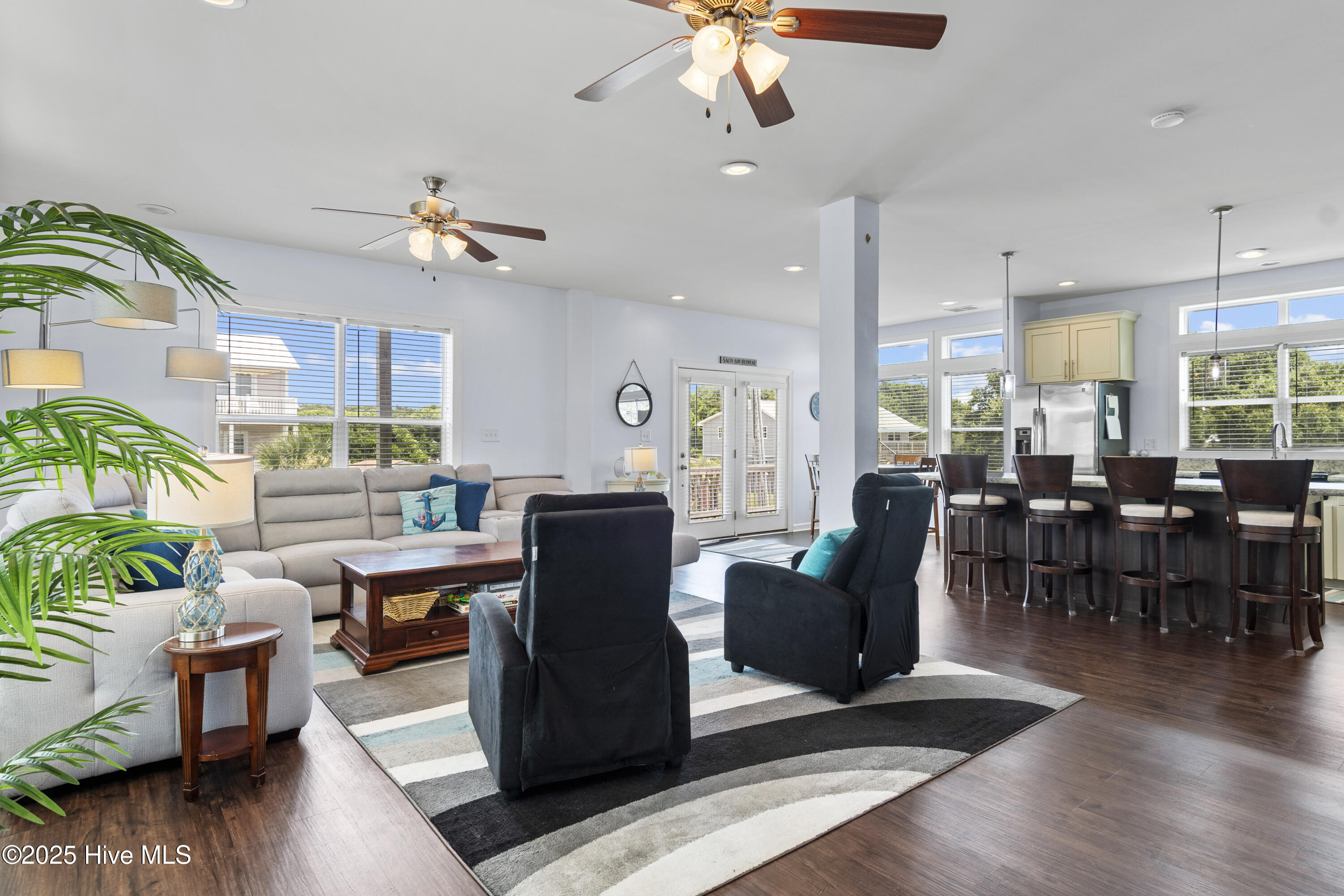 100520173 | Photo 12