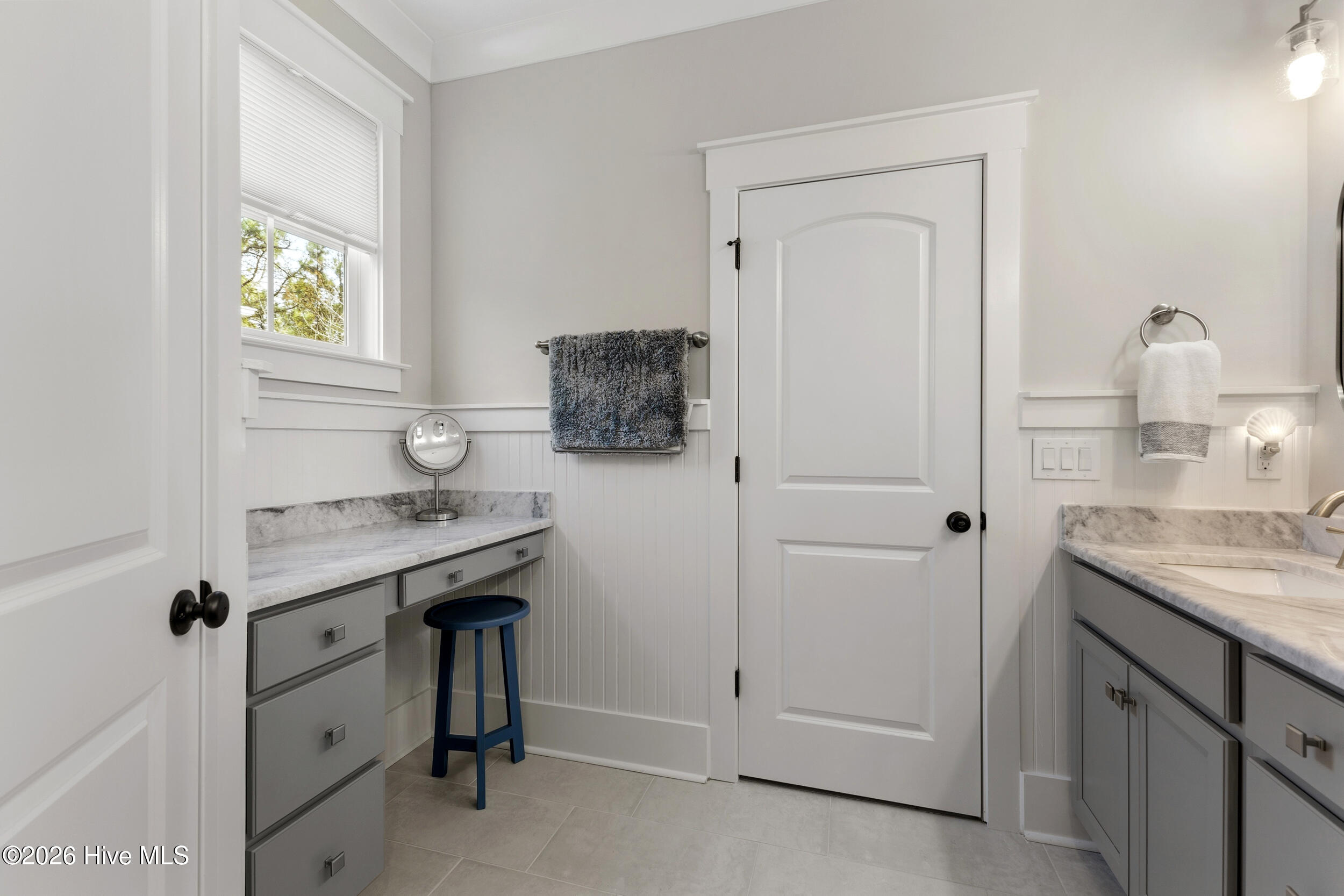 100560170 | Photo 31