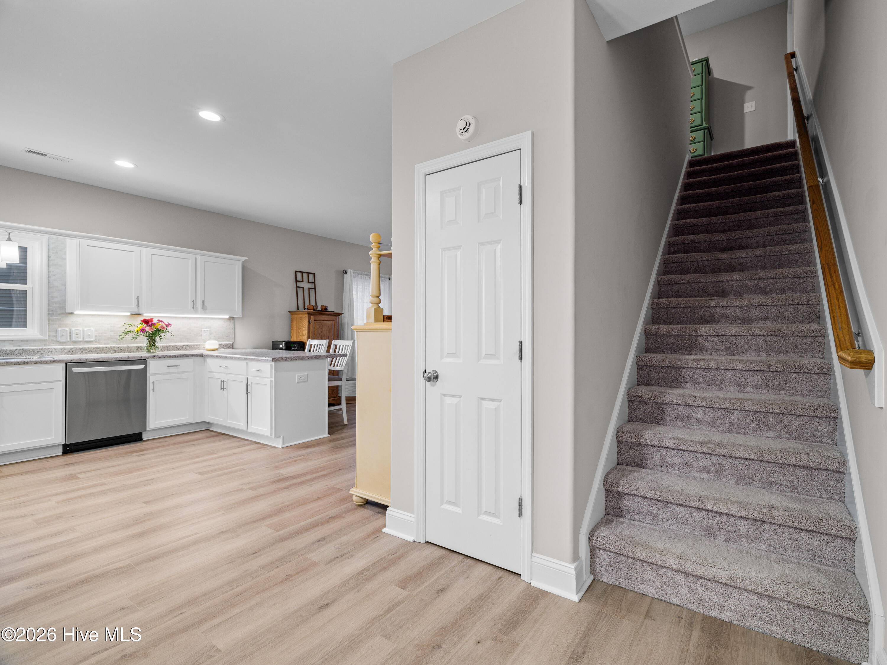 100549513 | Photo 33