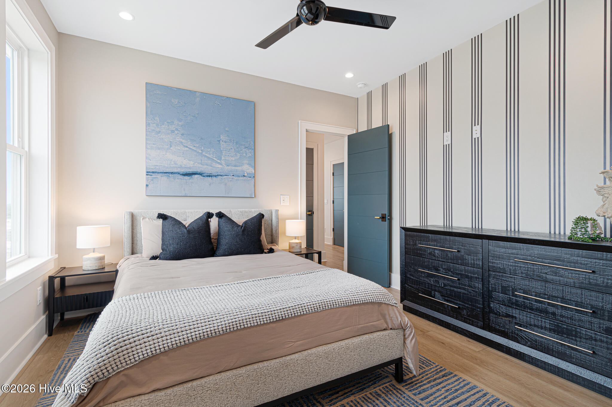 100556926 | Photo 20