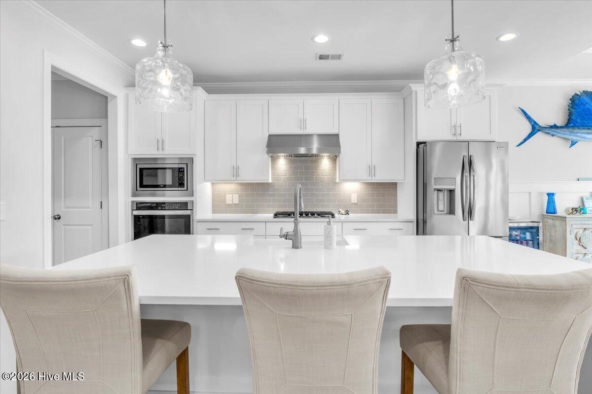 100556210 | Photo 13