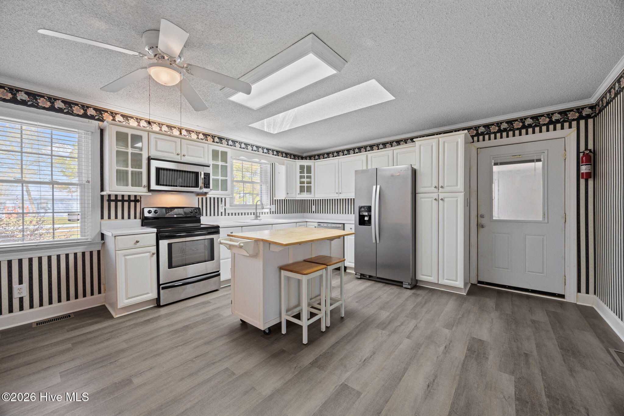 2882 Ivy Road, Greenville, NC, 27858