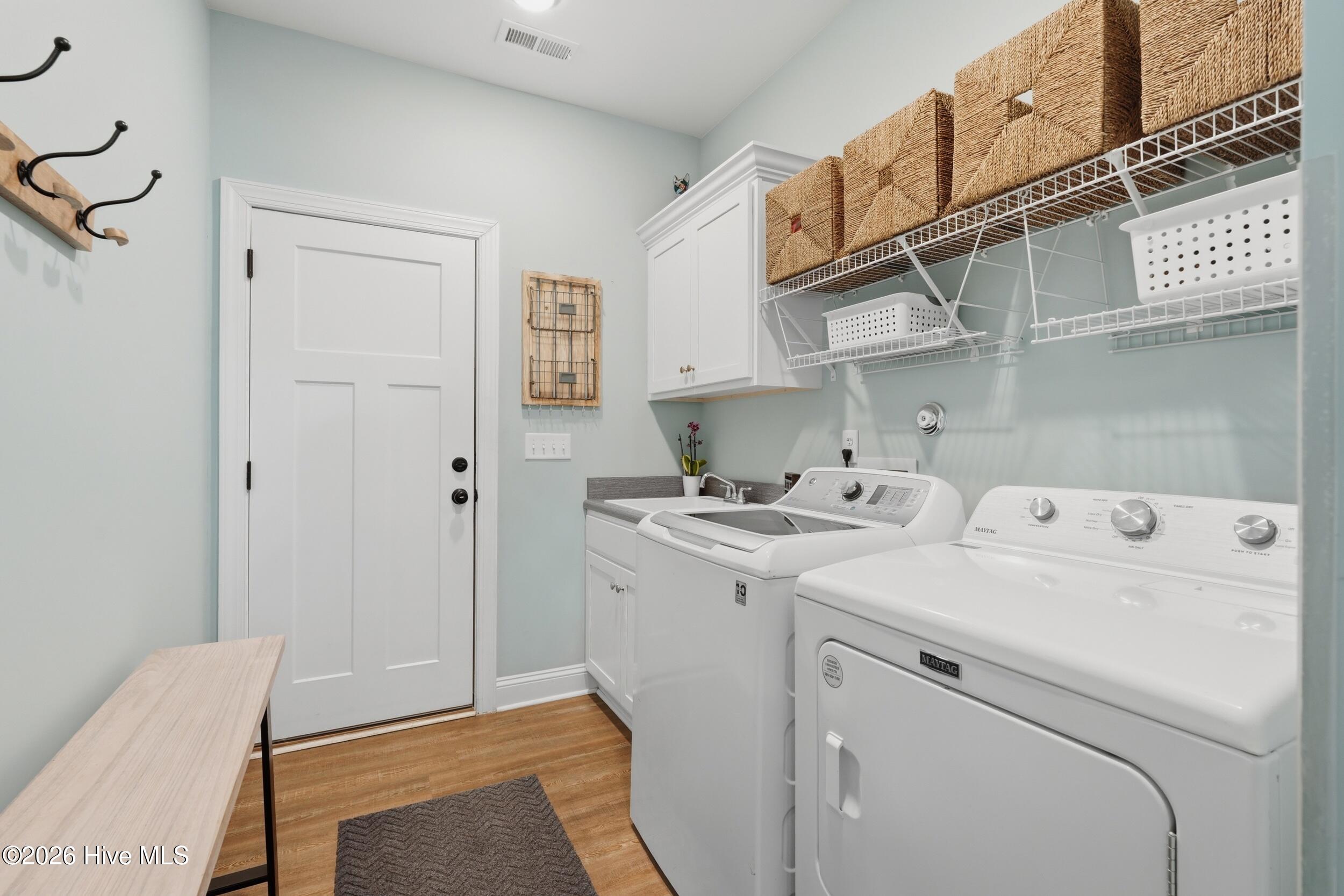 100565388 | Photo 57