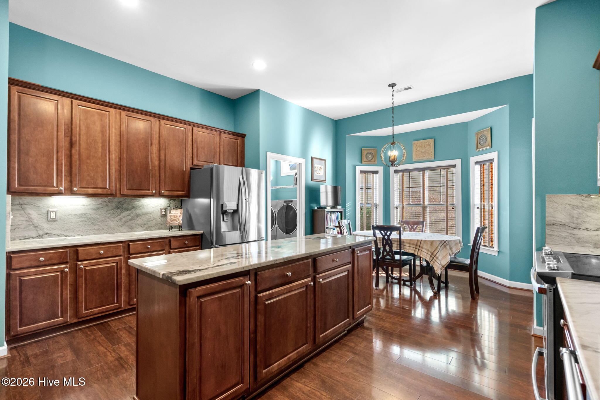 100546321 | Photo 10