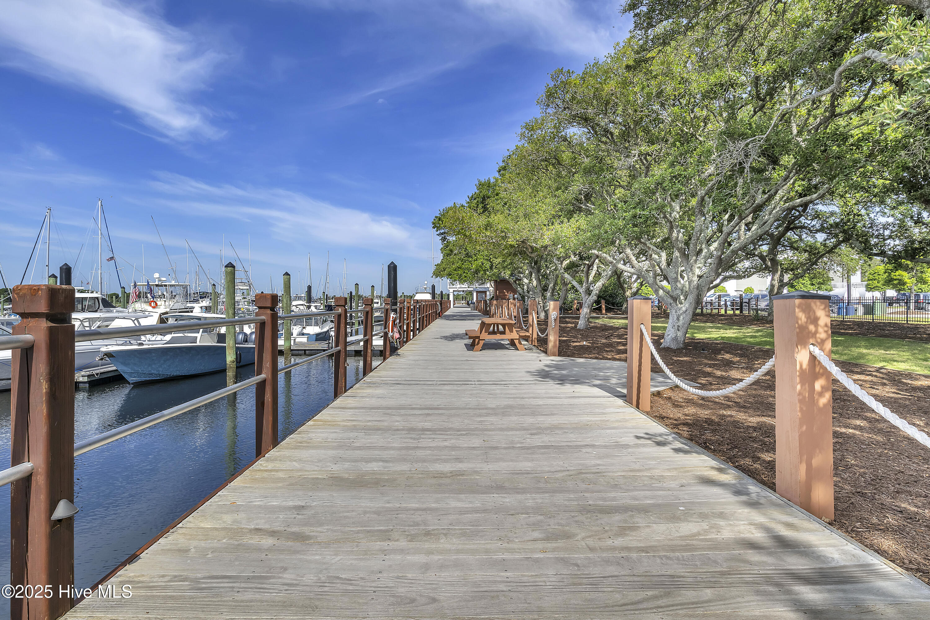 100544950 | Photo 25