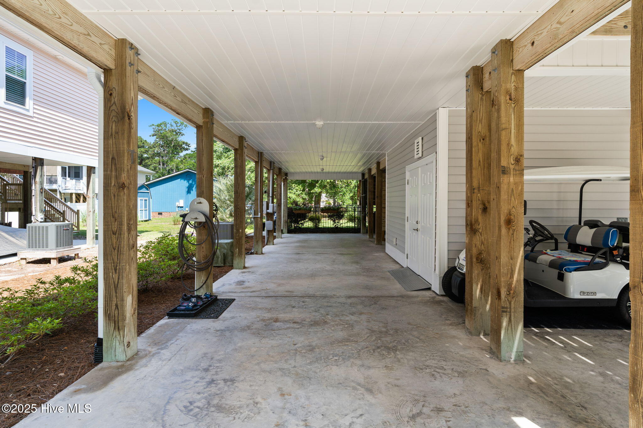 100566861 | Photo 39