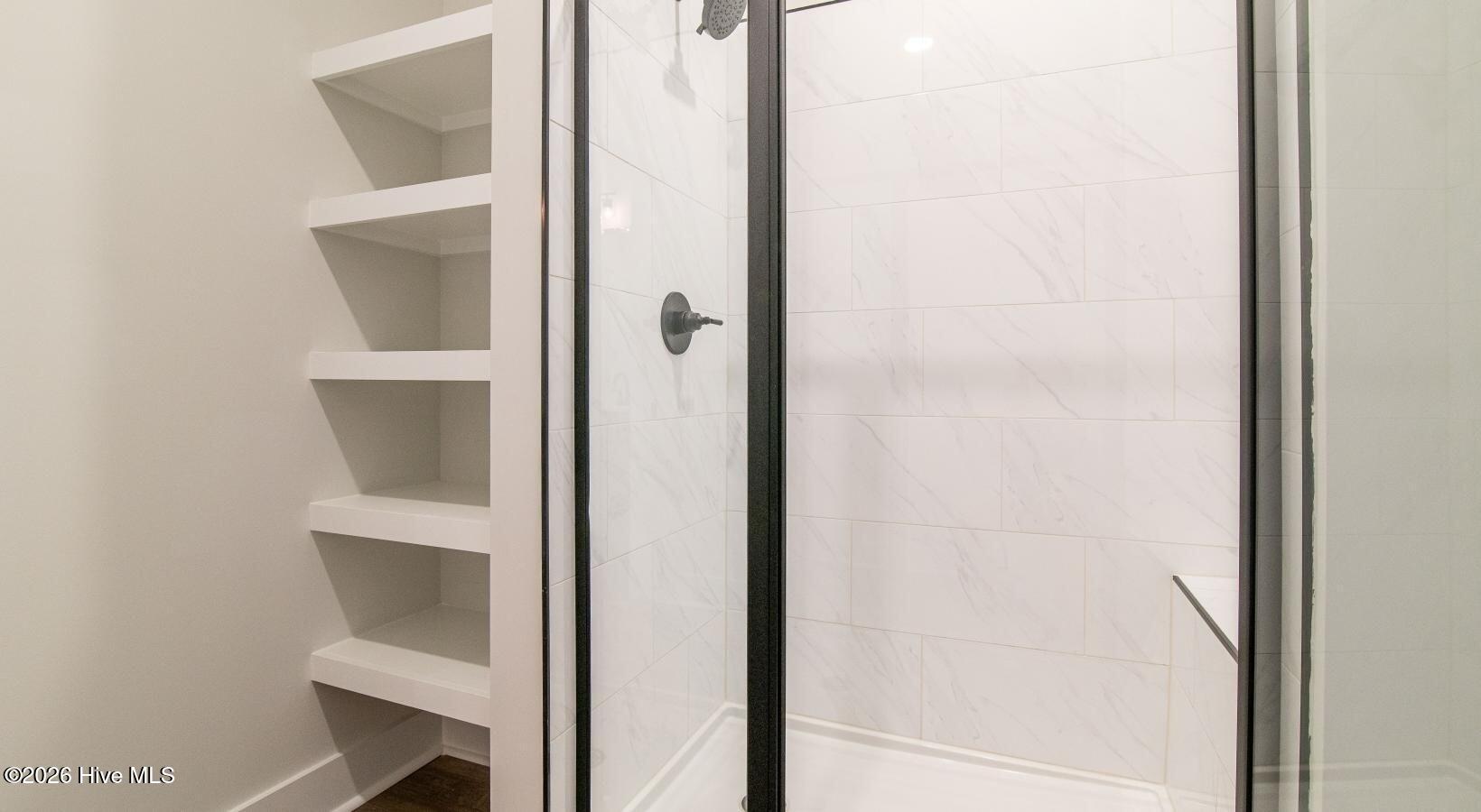 100522725 | Photo 22