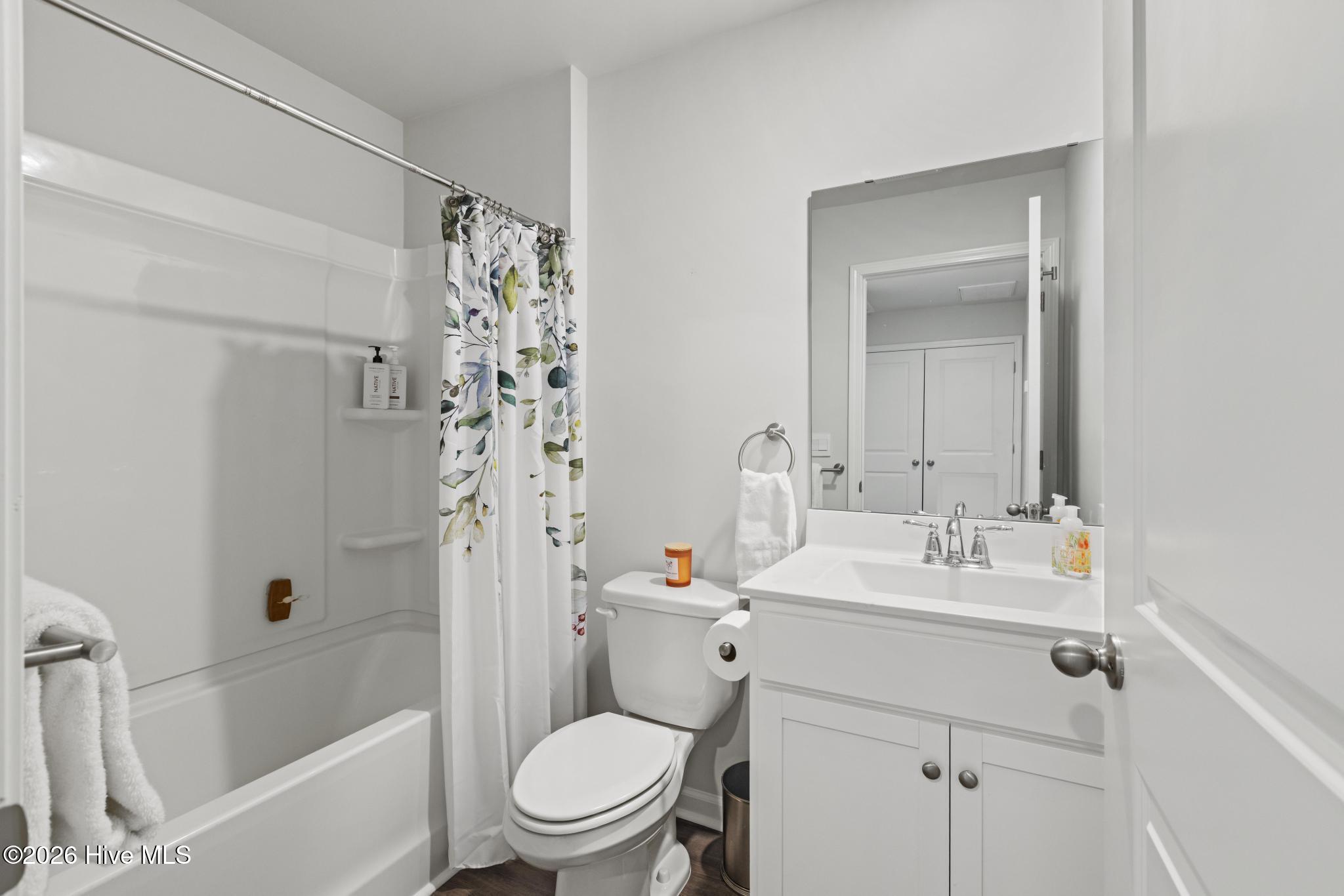 100554269 | Photo 19