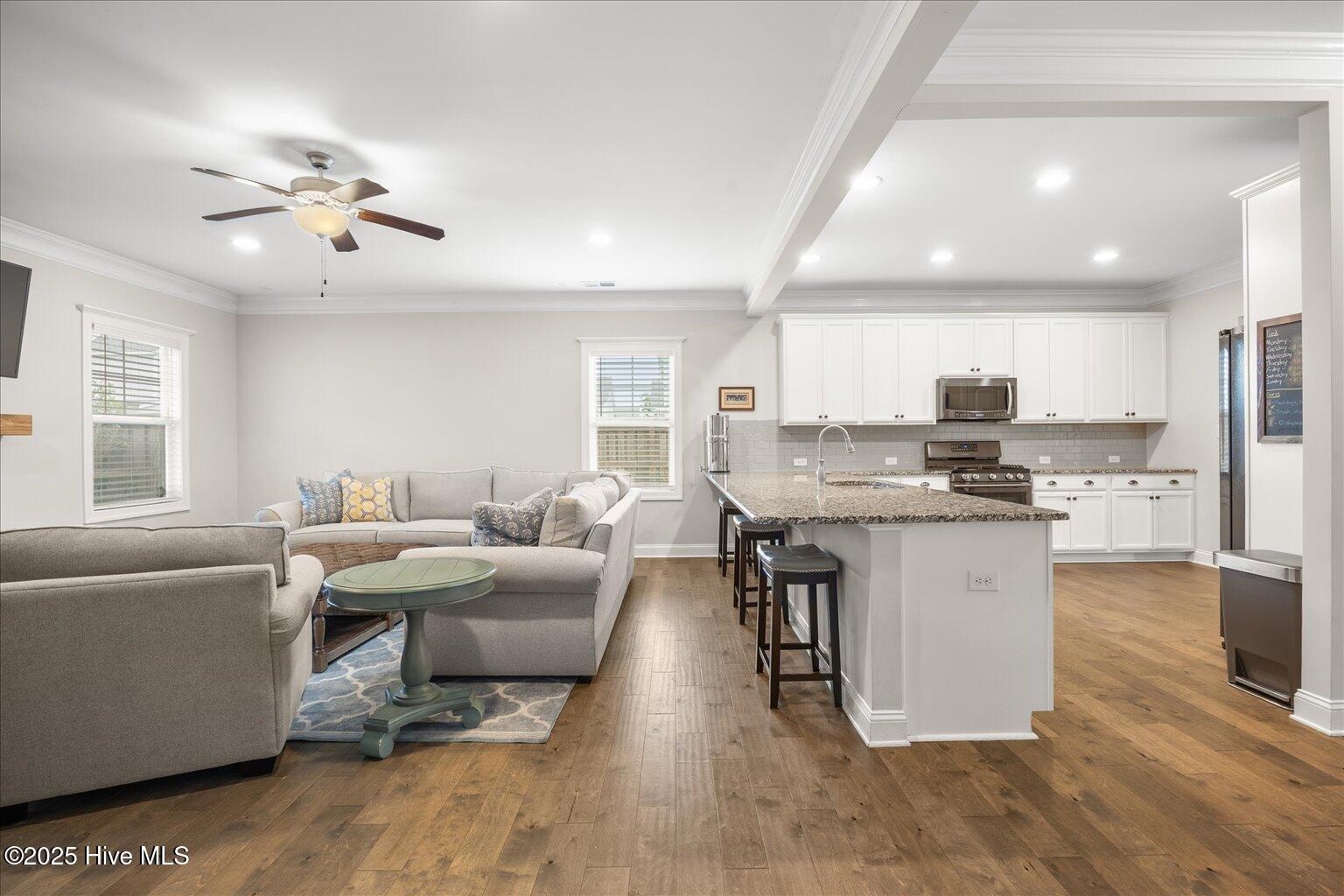 100530292 | Photo 13