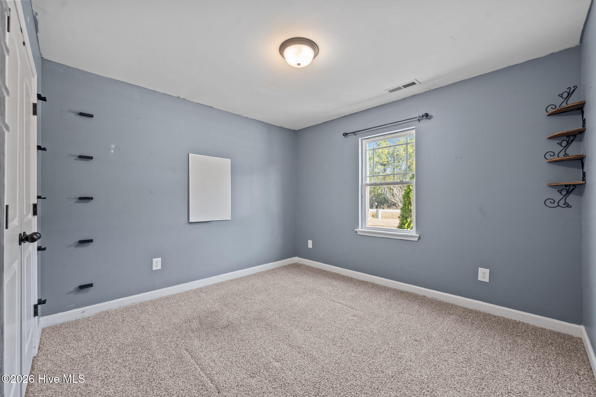 100547902 | Photo 30