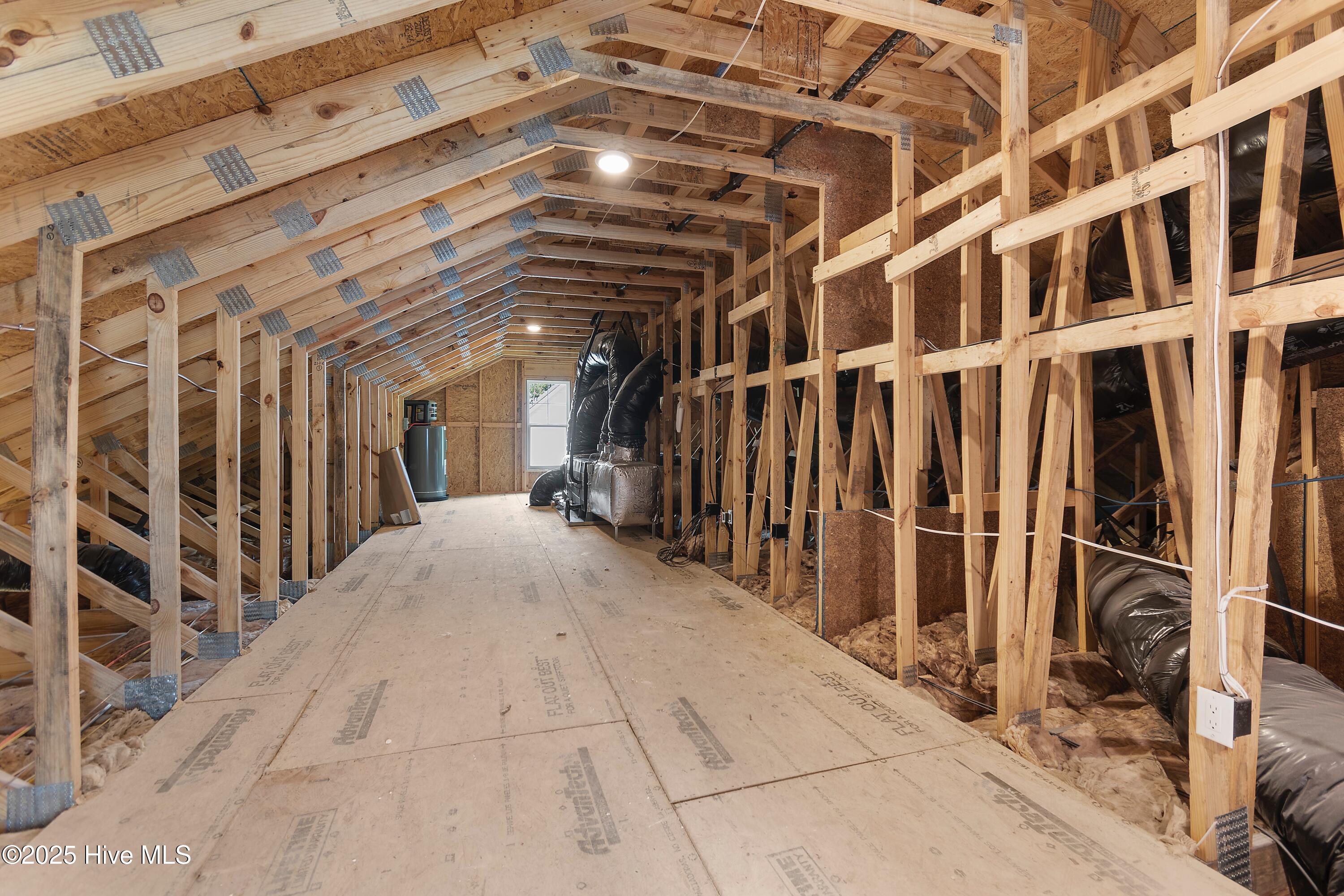 100475755 | Photo 36