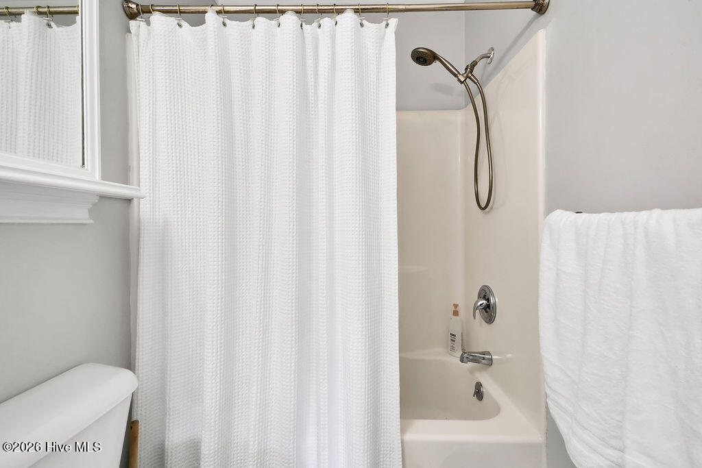 100556330 | Photo 16