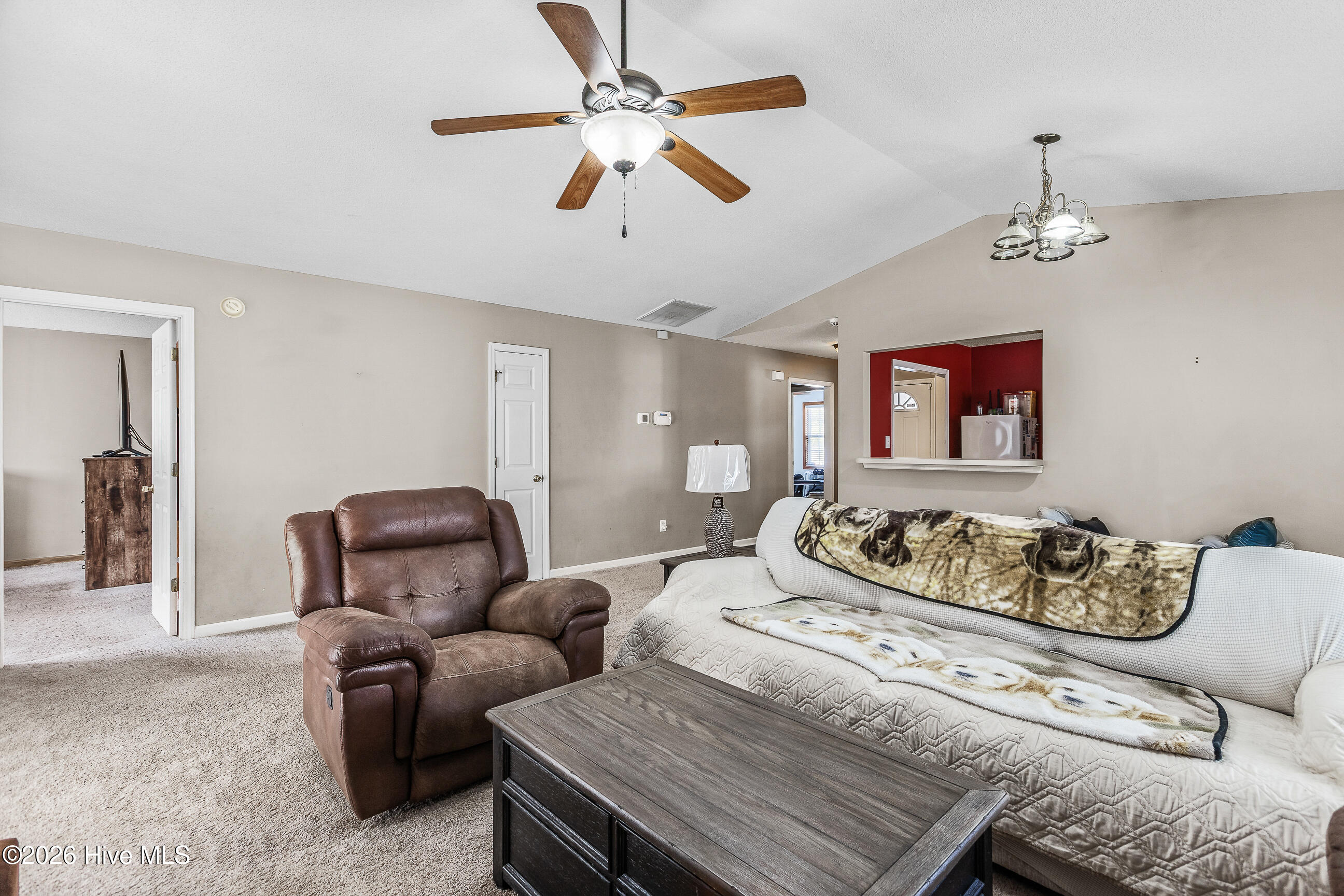 100566424 | Photo 12