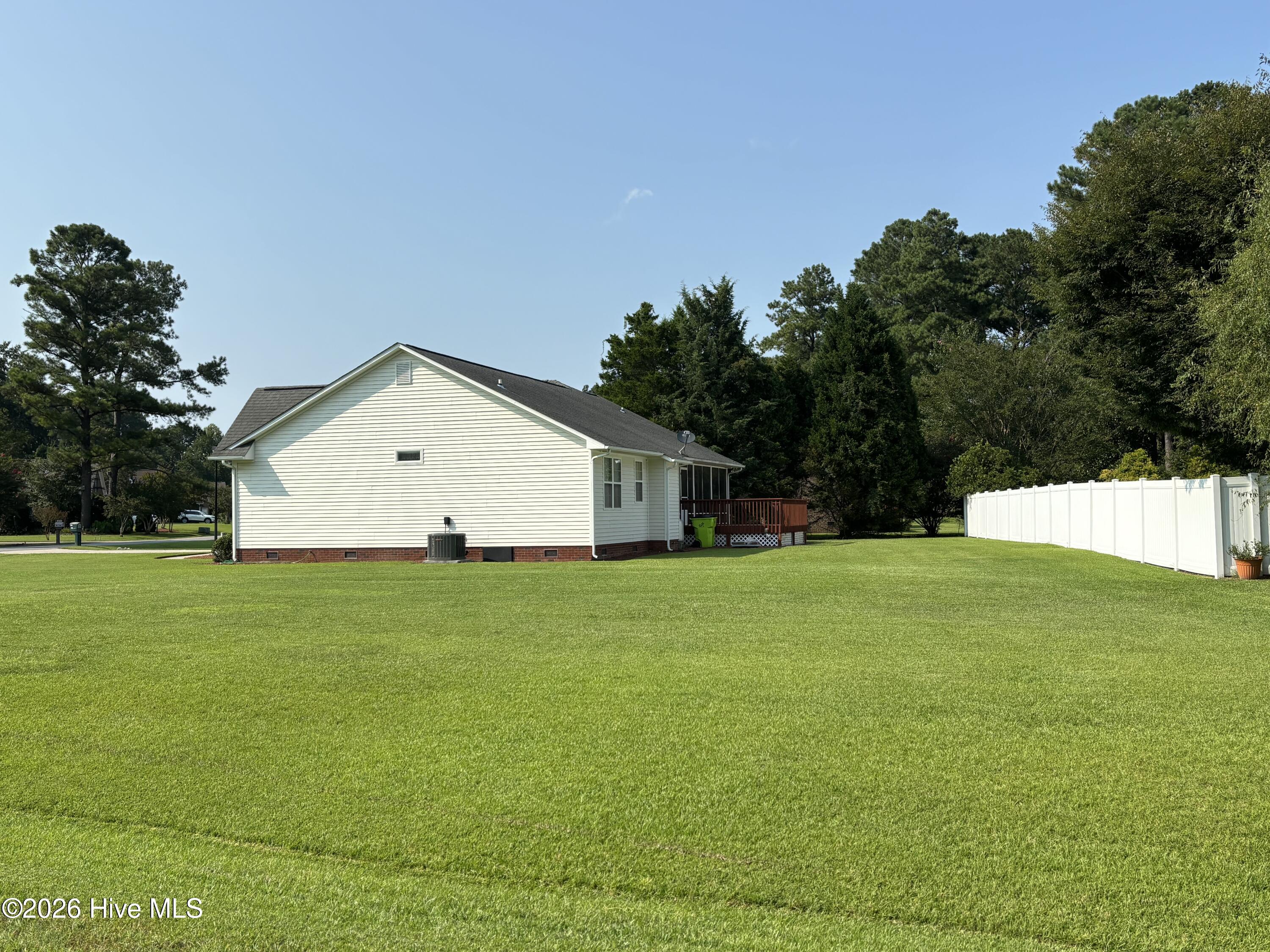 Good sized yard