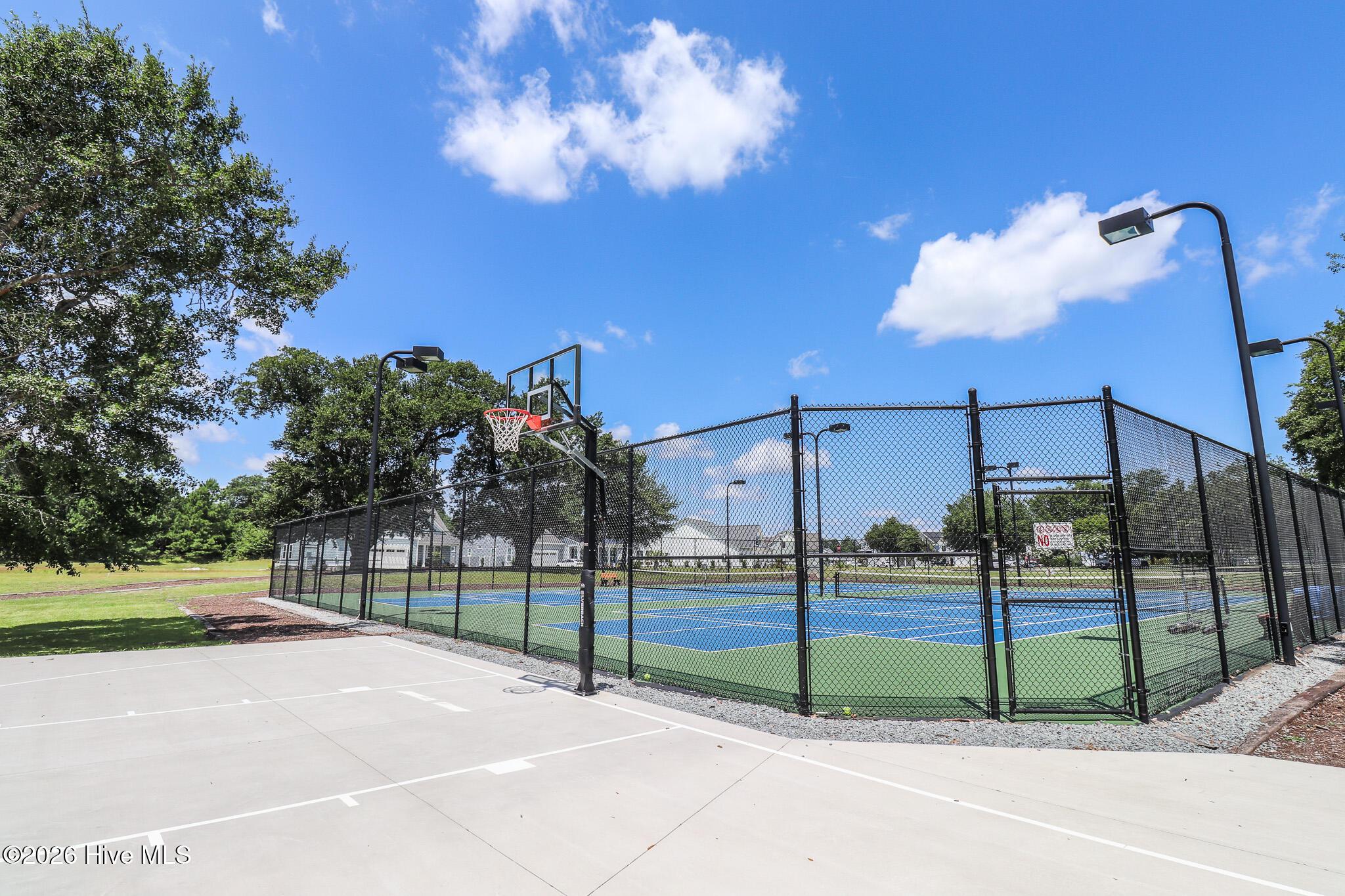 100561510 | Photo 33