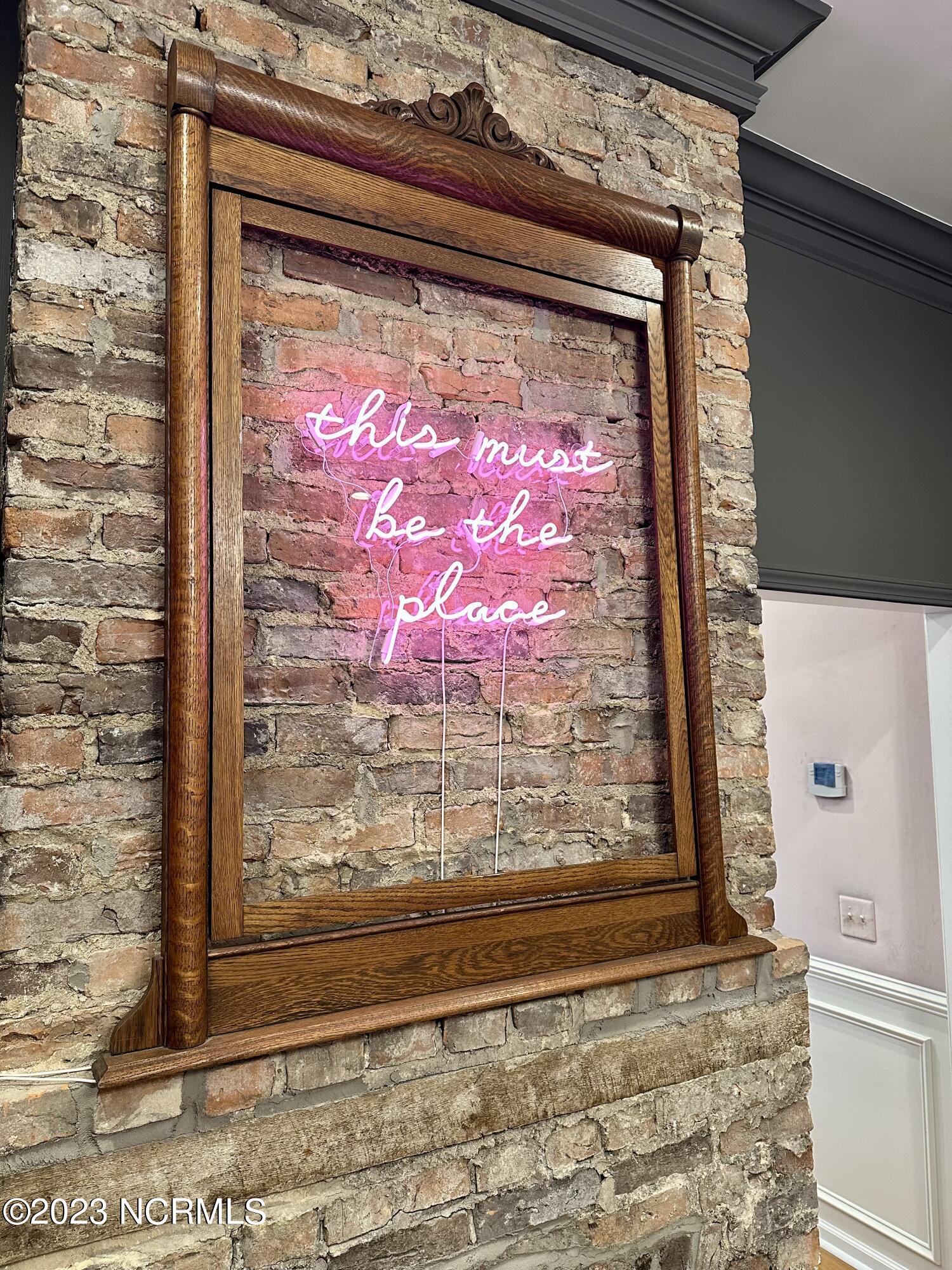 100559919 | Photo 14