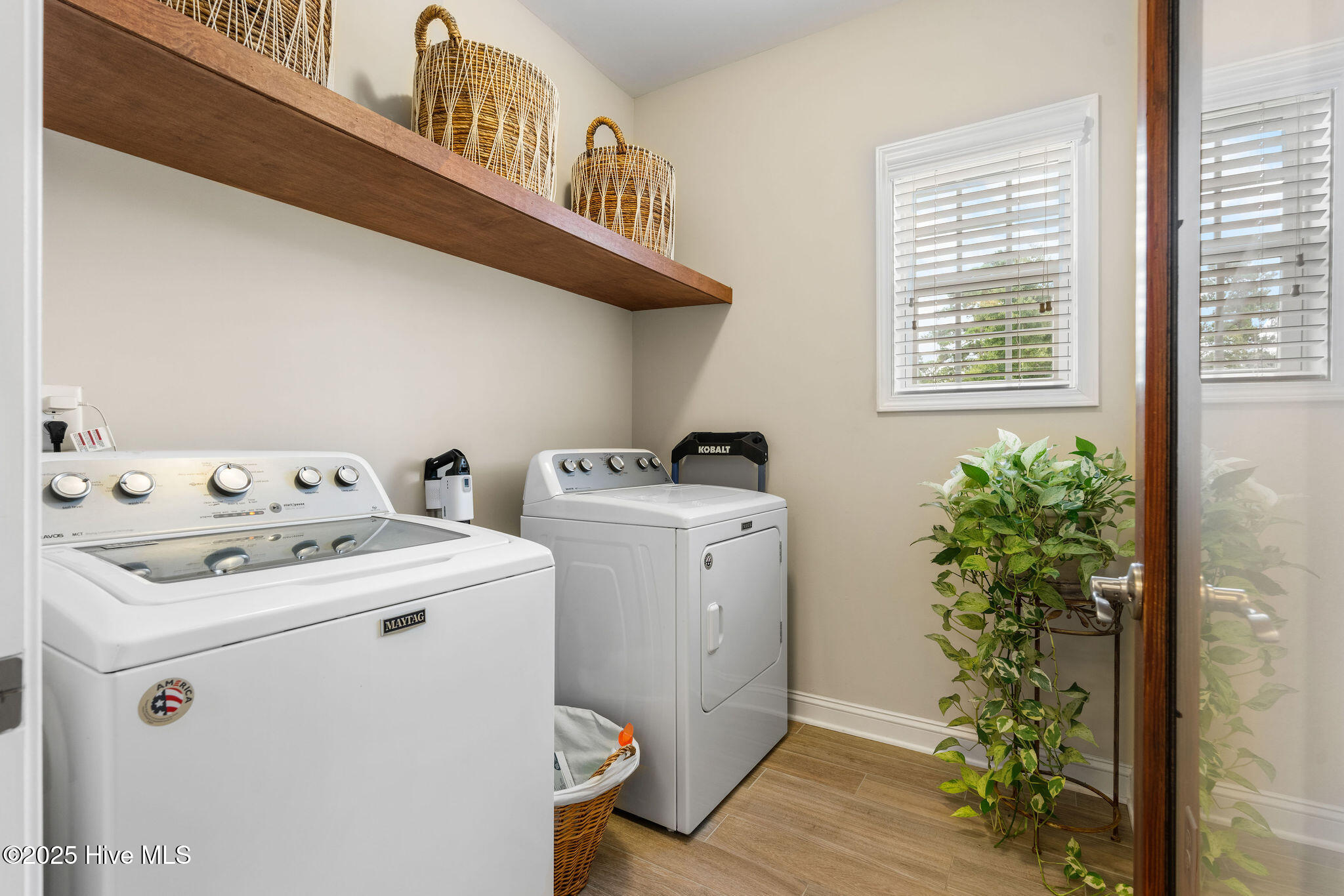 100531104 | Photo 41