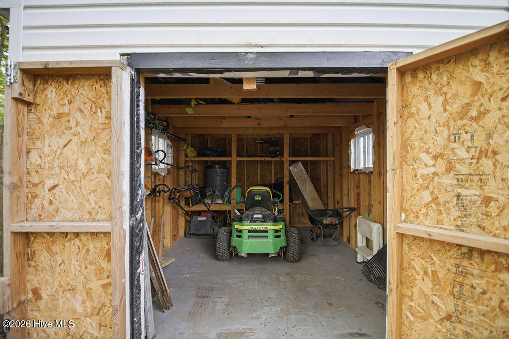 100565606 | Photo 71