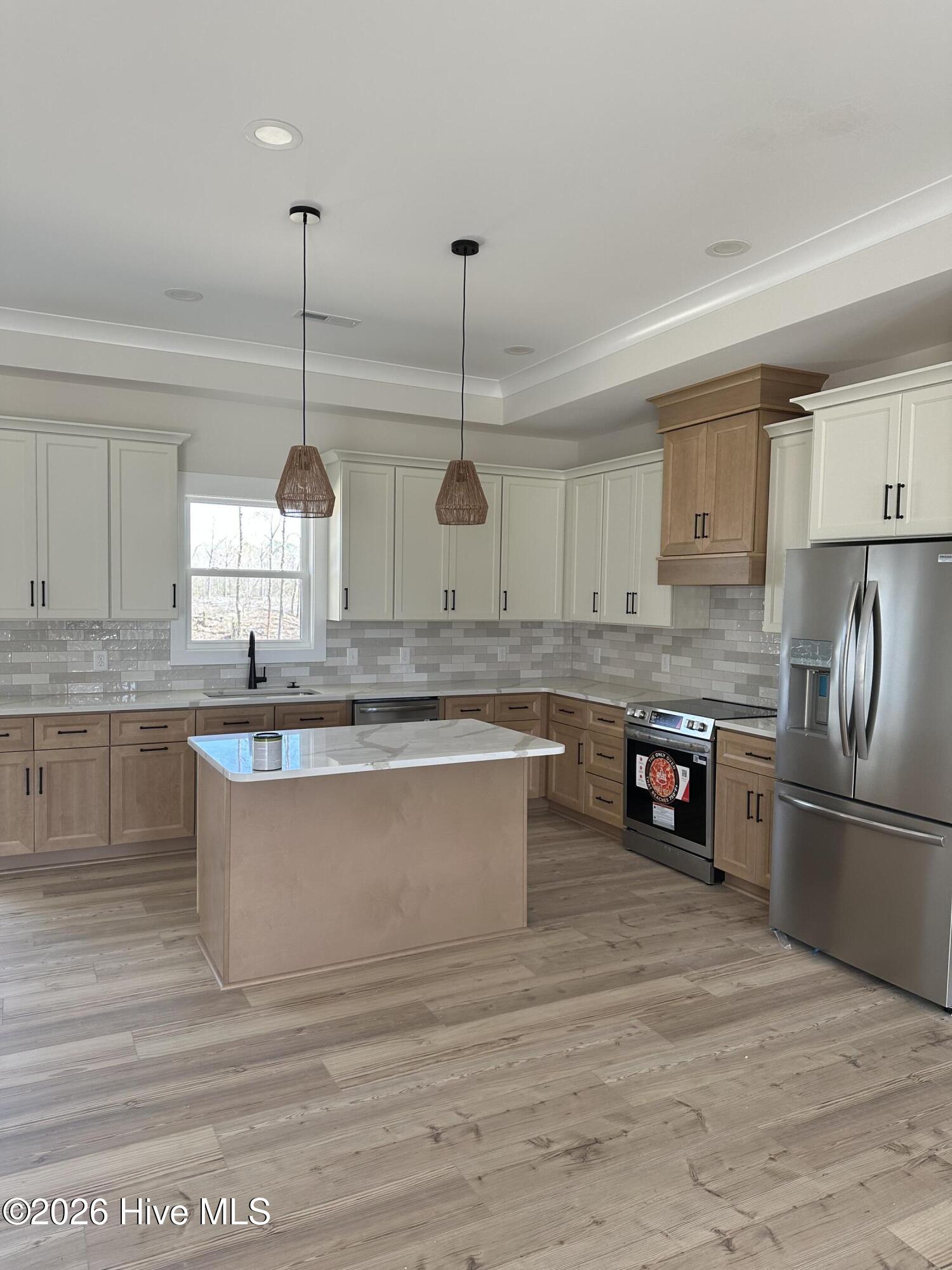 100561346 | Photo 12