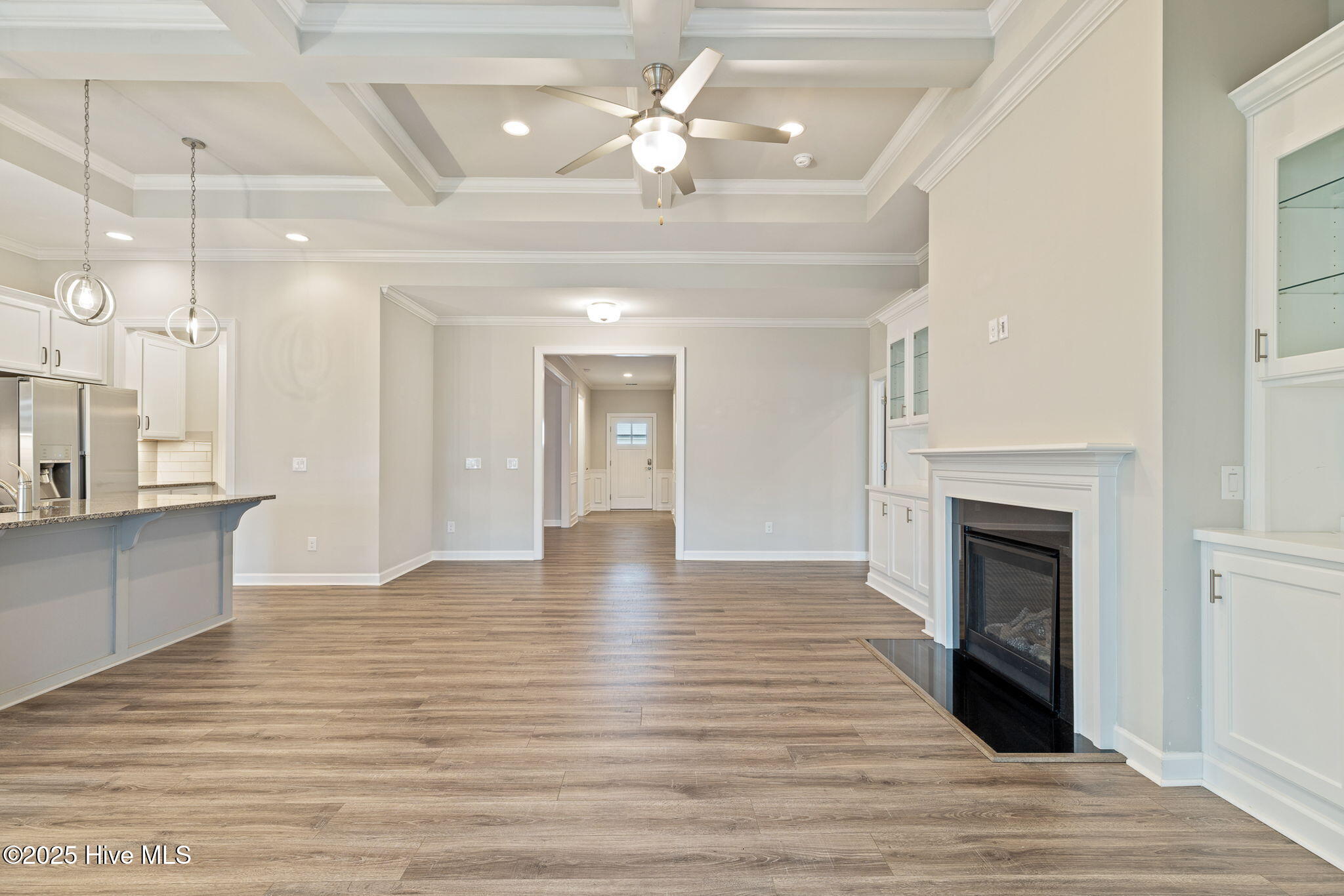 100534231 | Photo 17