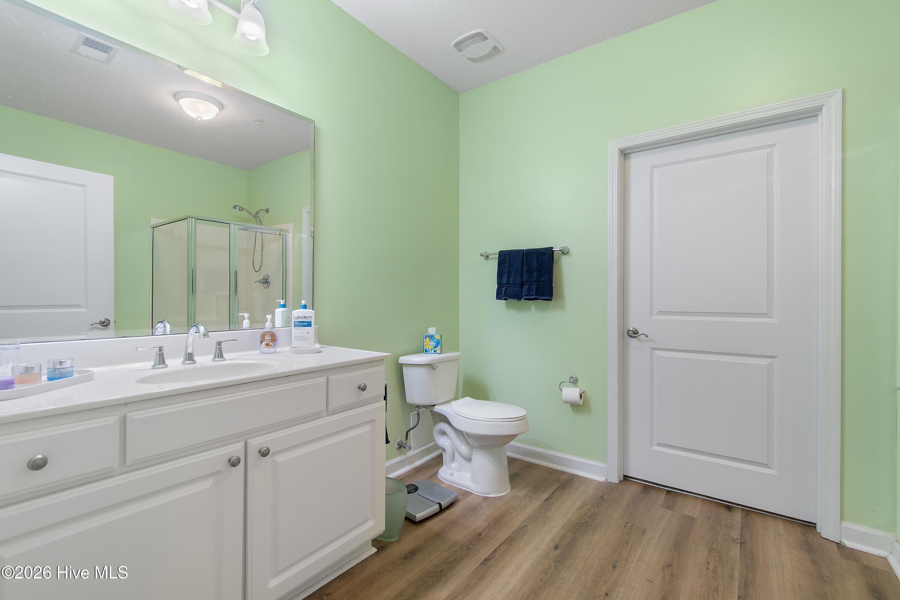 100569684 | Photo 13