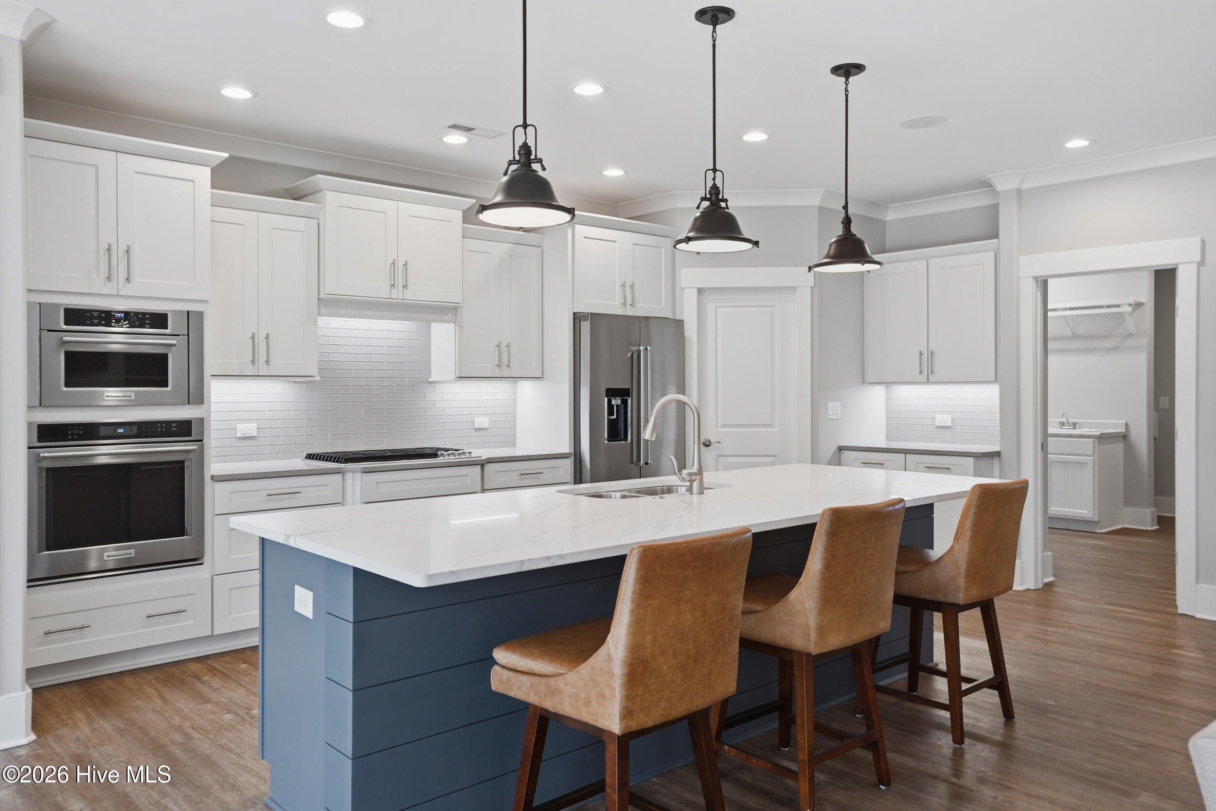 100561233 | Photo 12