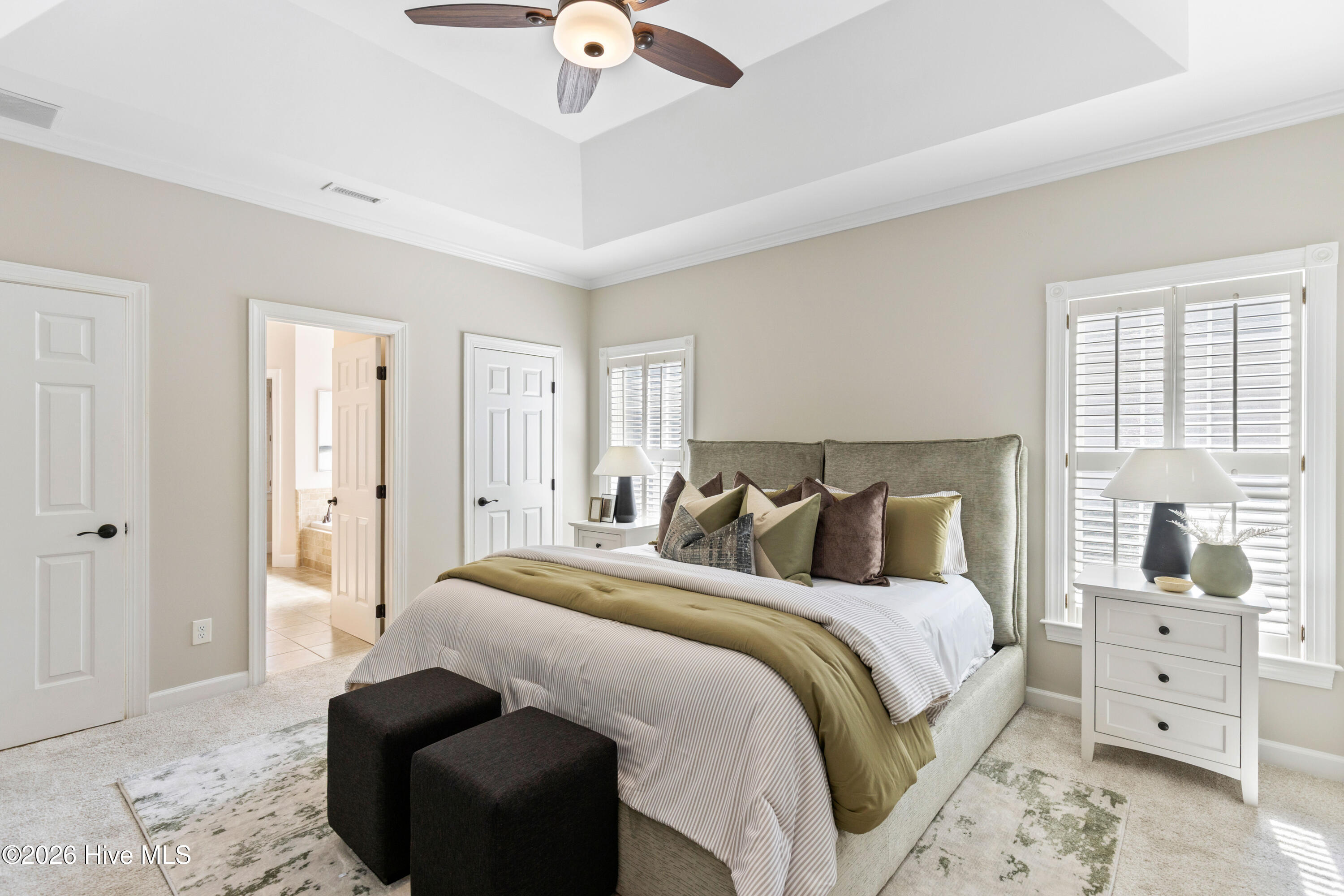 100560916 | Photo 36