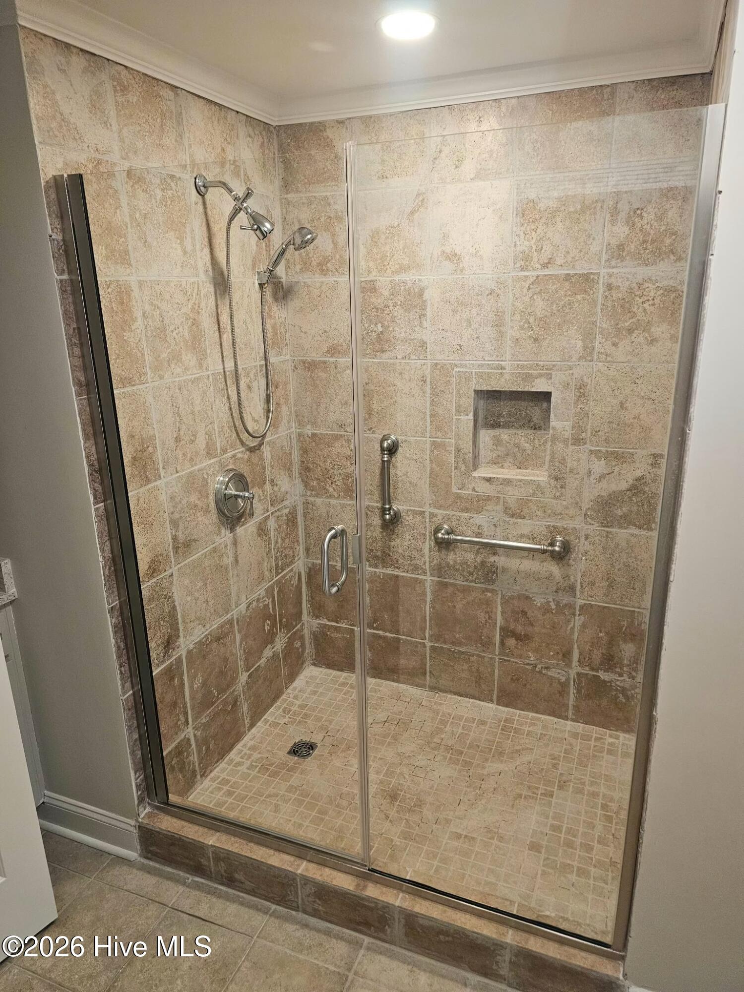 100551775 | Photo 19