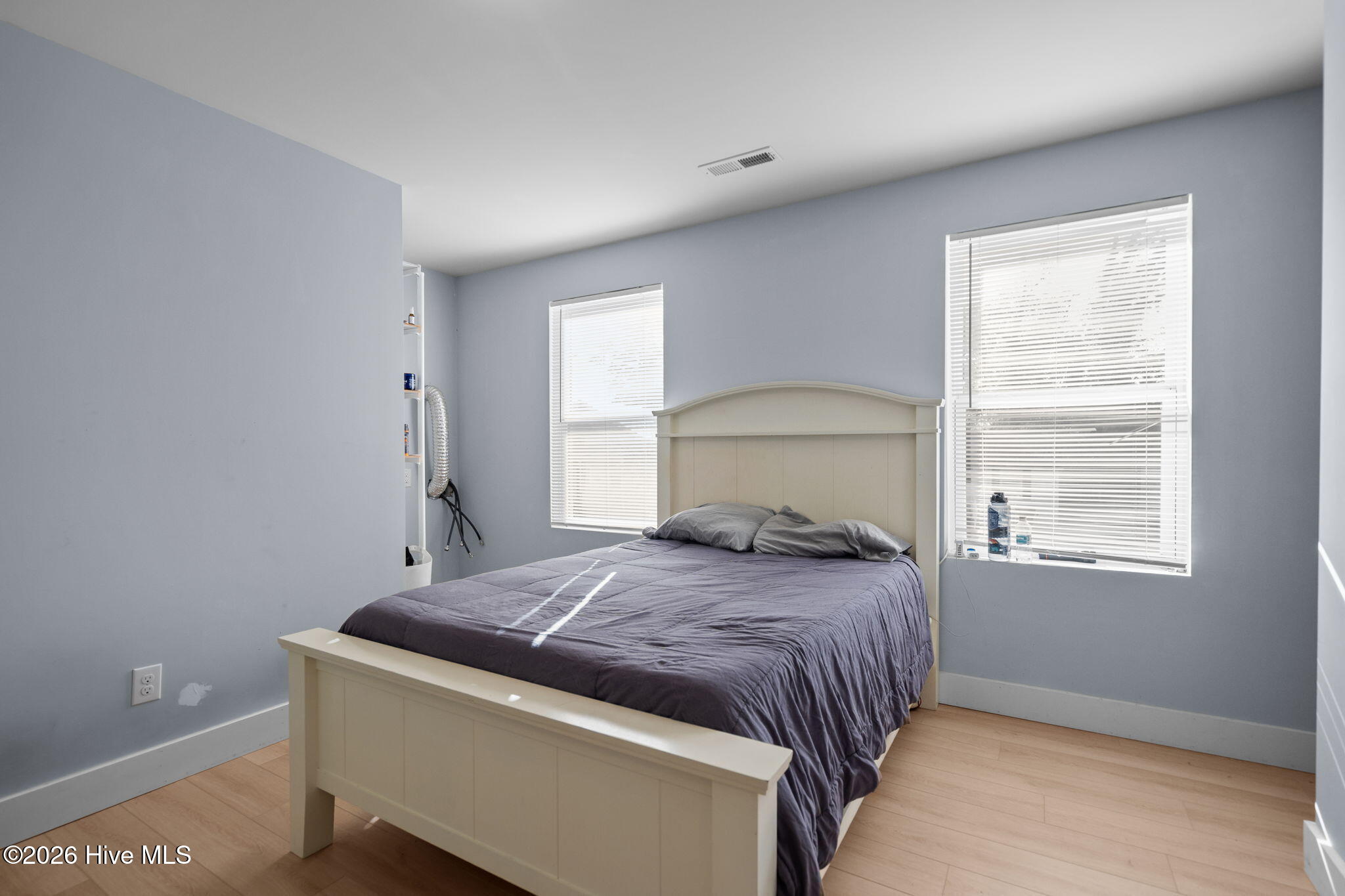 100548368 | Photo 12