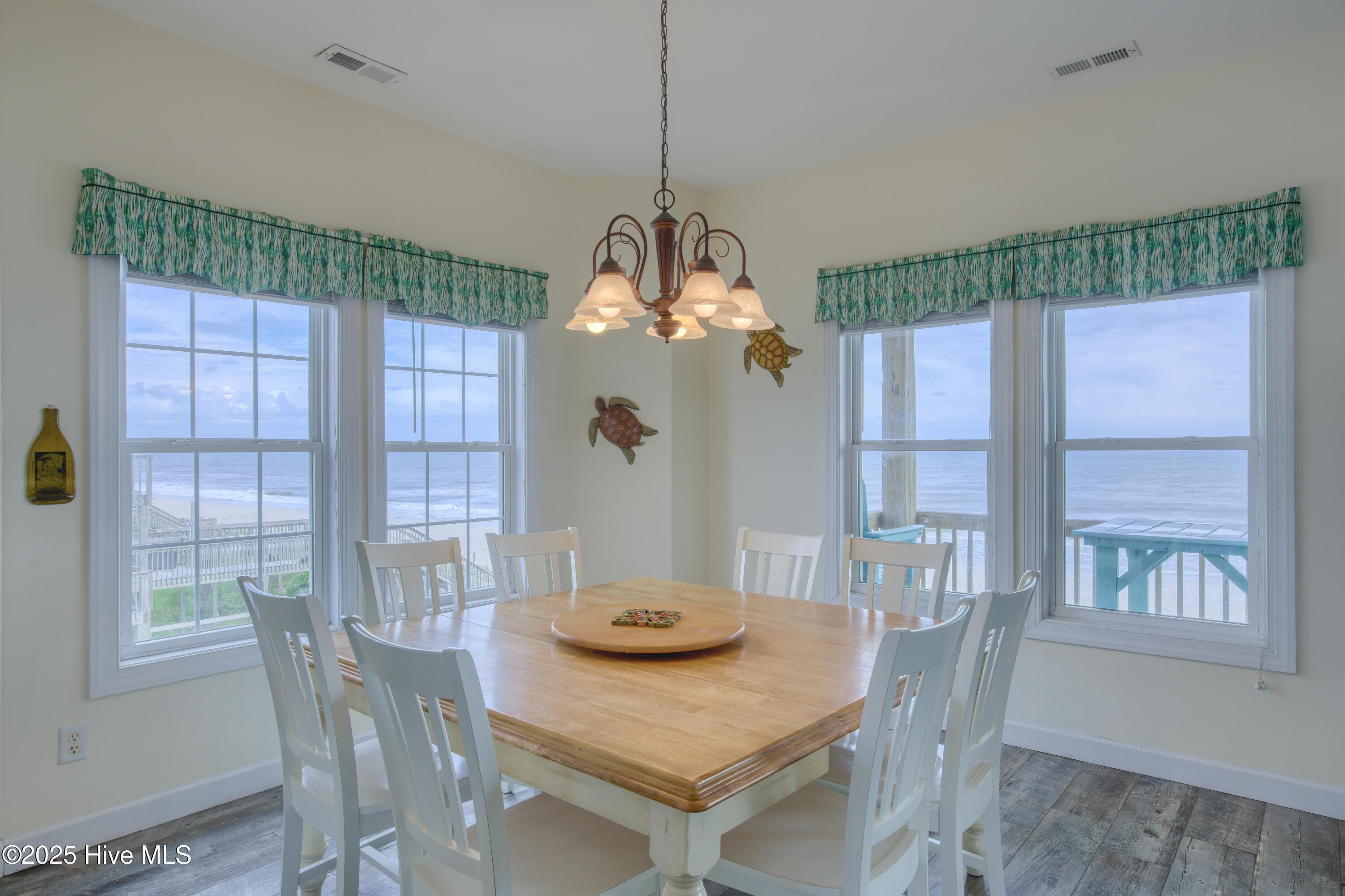 100529983 | Photo 22