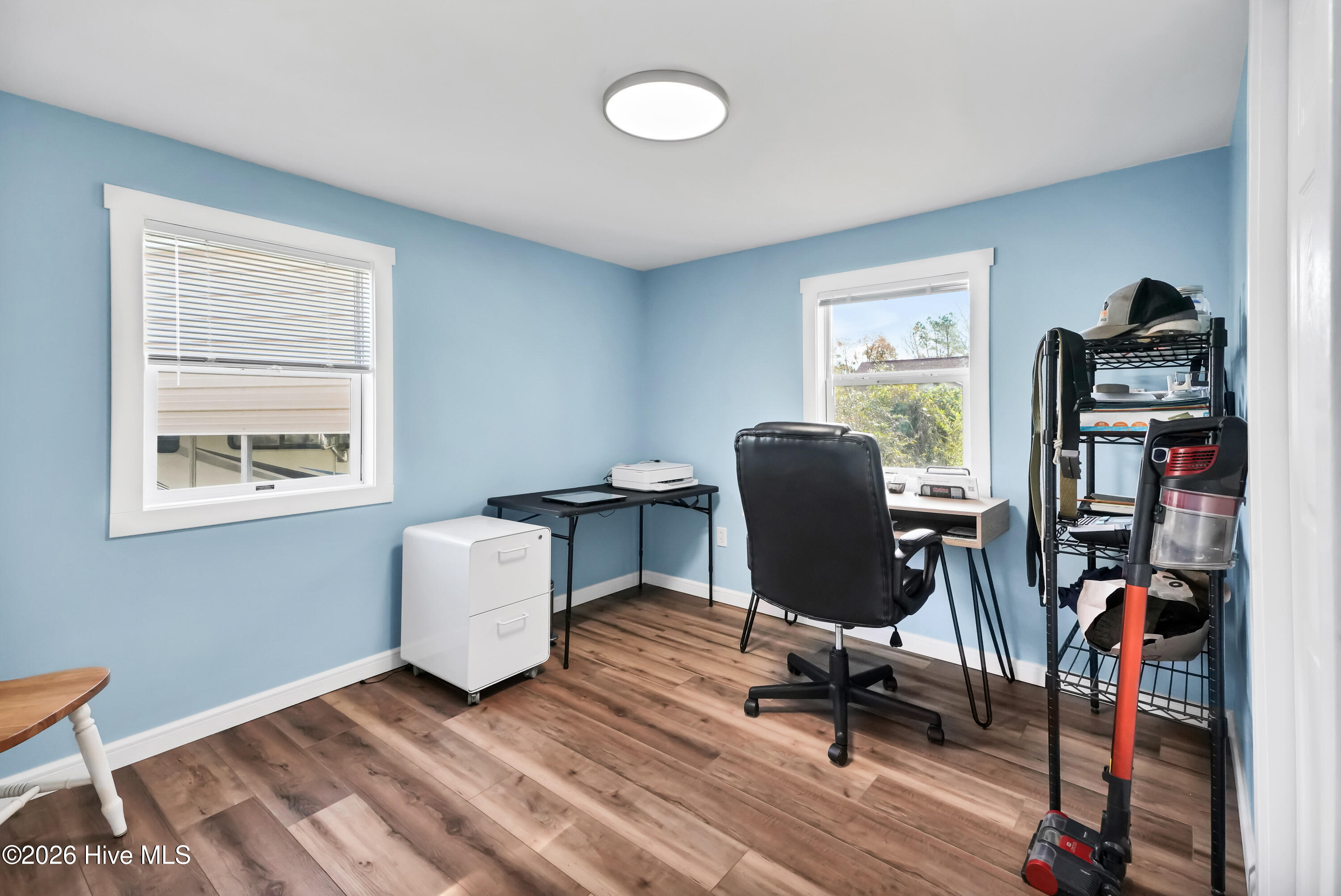 100560633 | Photo 12