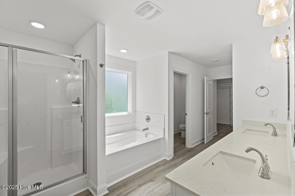 100553822 | Photo 49