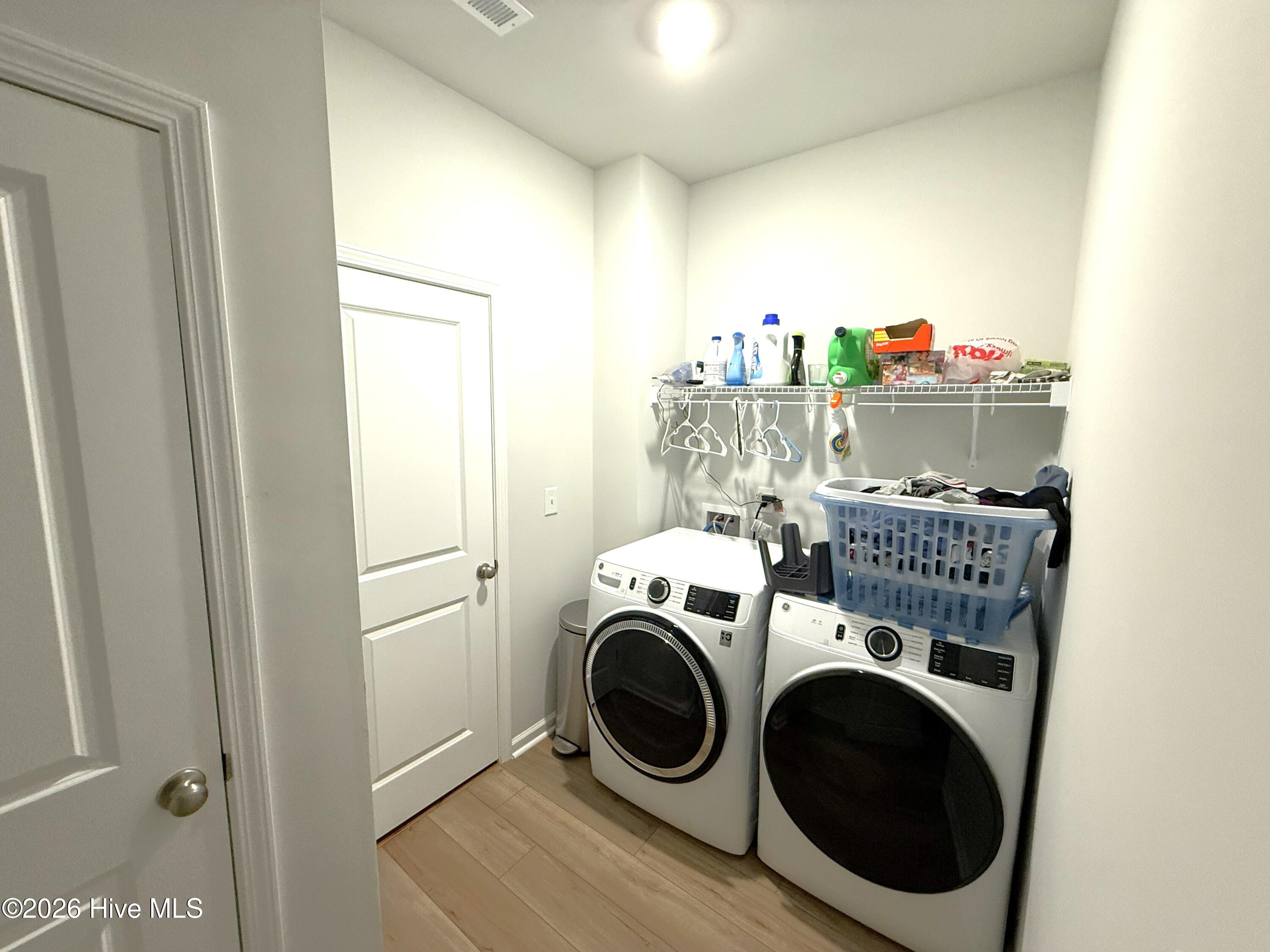 100558248 | Photo 12