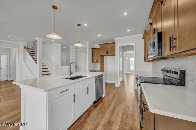 100549094 | Photo 17