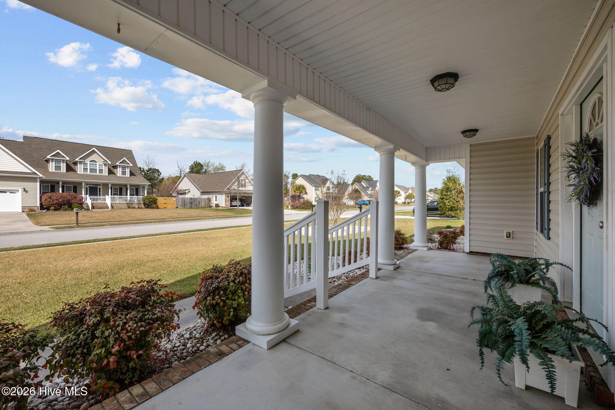 100570536 | Photo 43