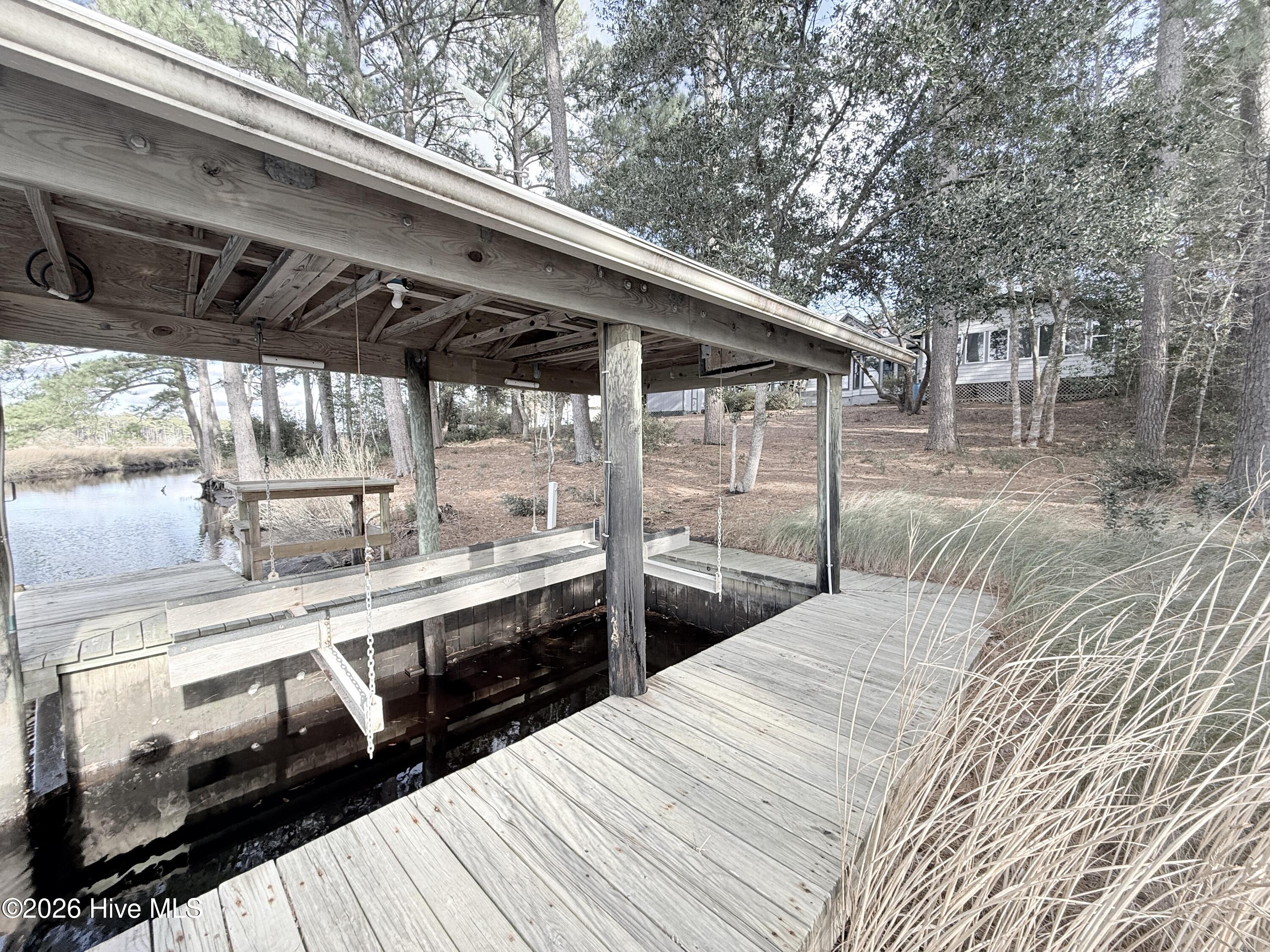 100554968 | Photo 35