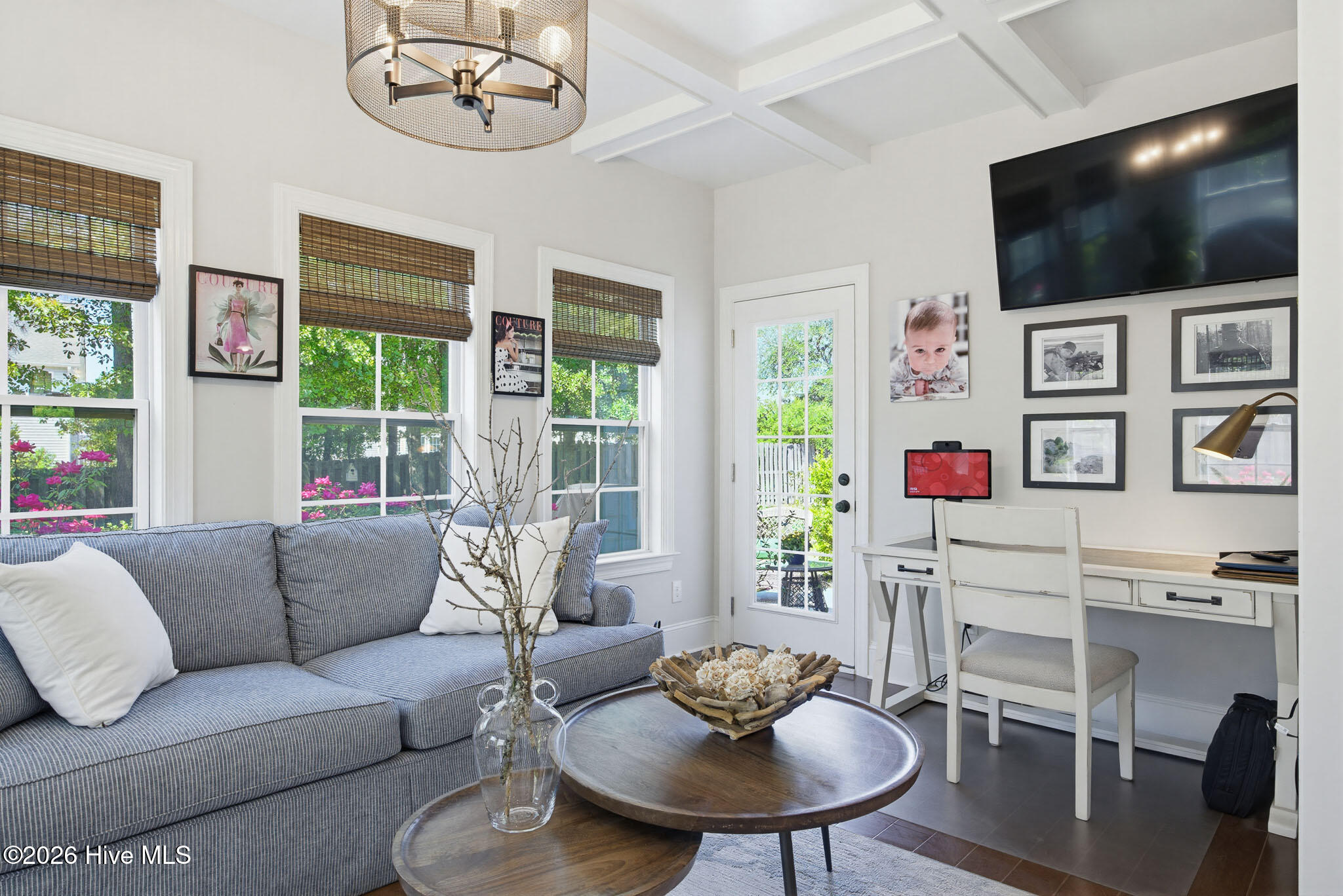 100569599 | Photo 20