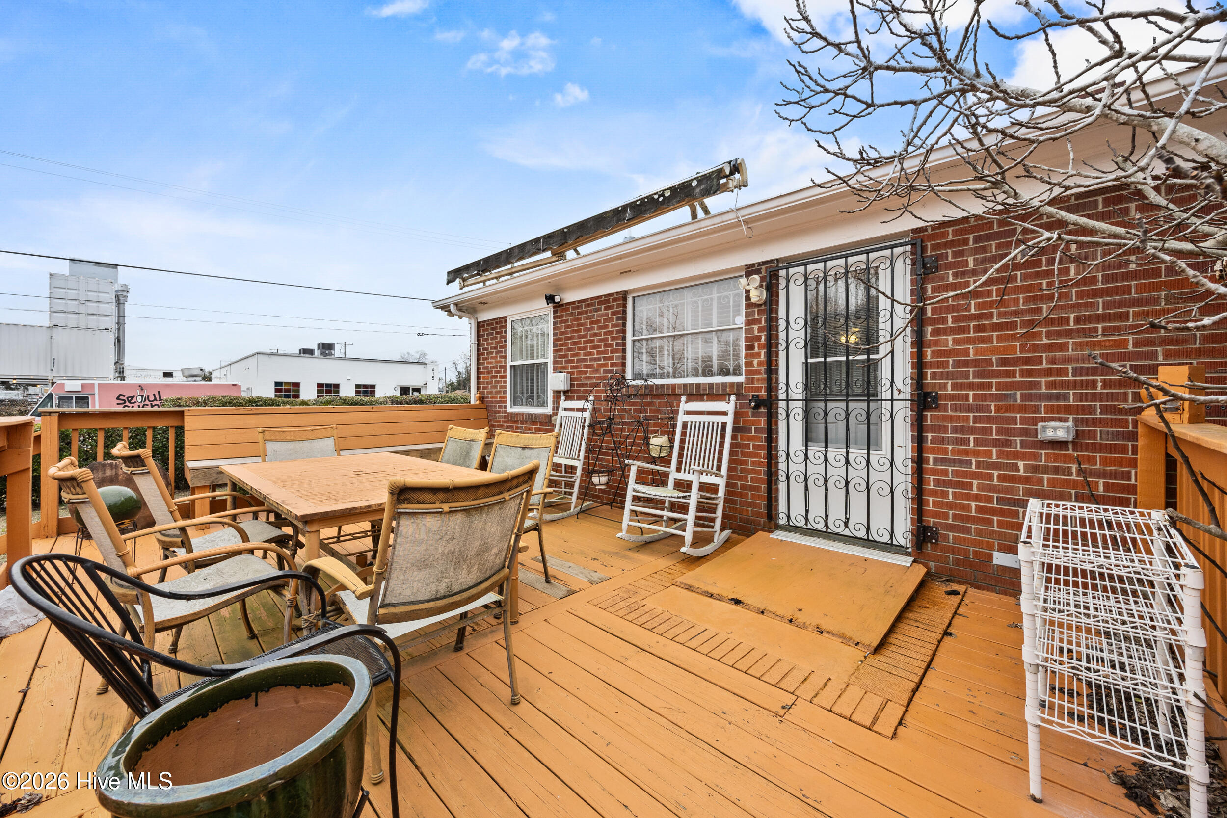 100554132 | Photo 34