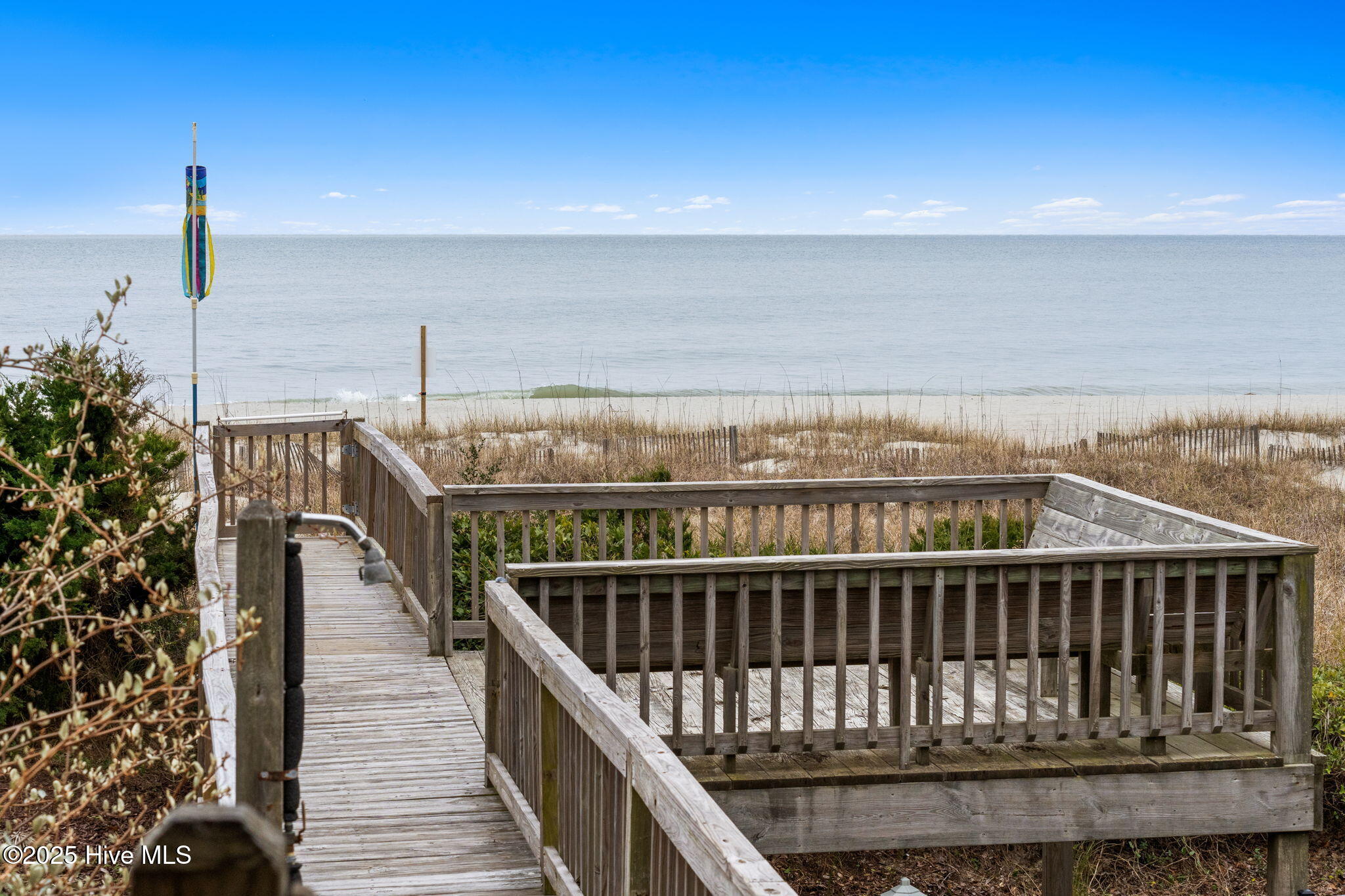 100544843 | Photo 42