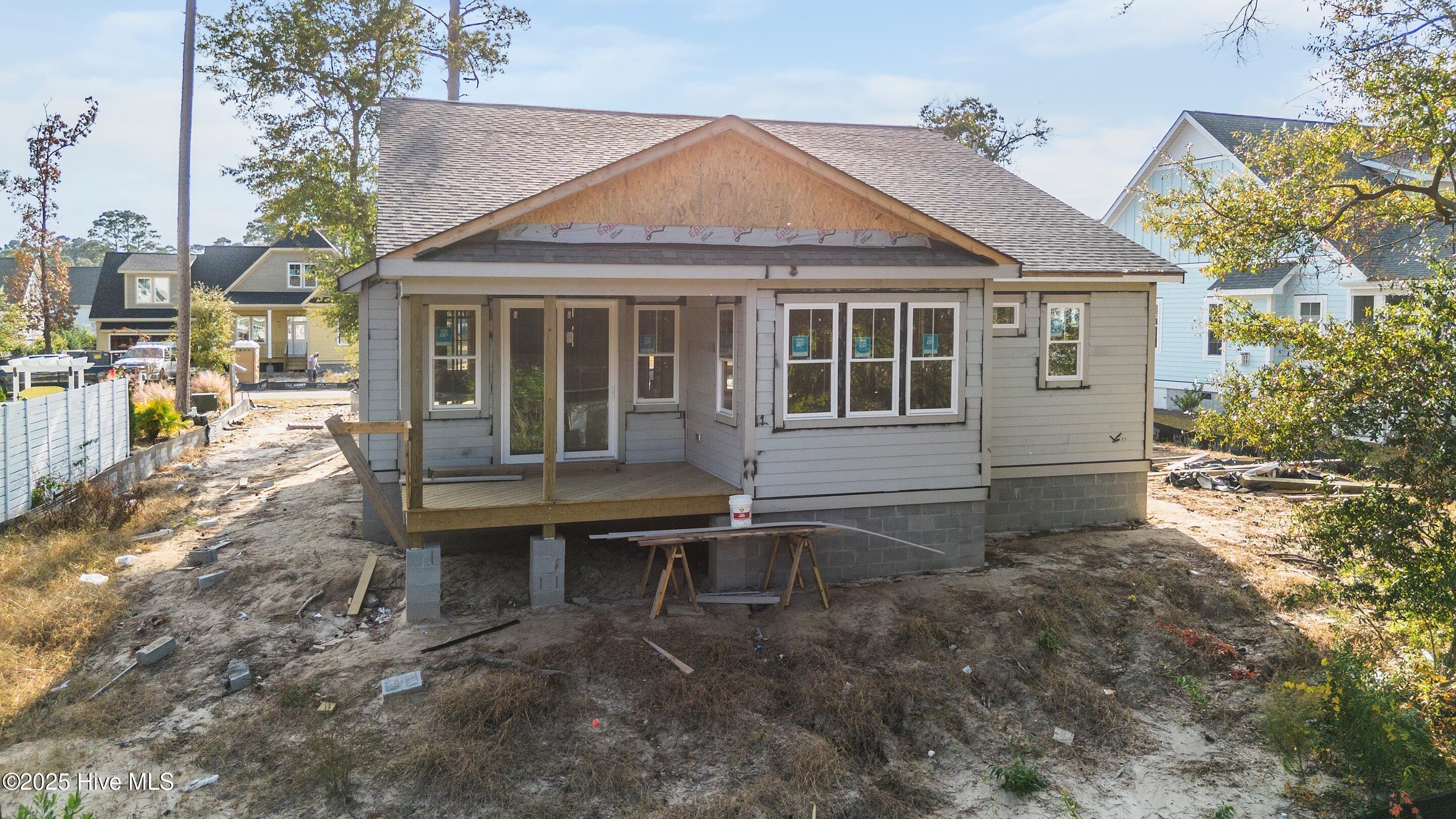 100543070 | Photo 21