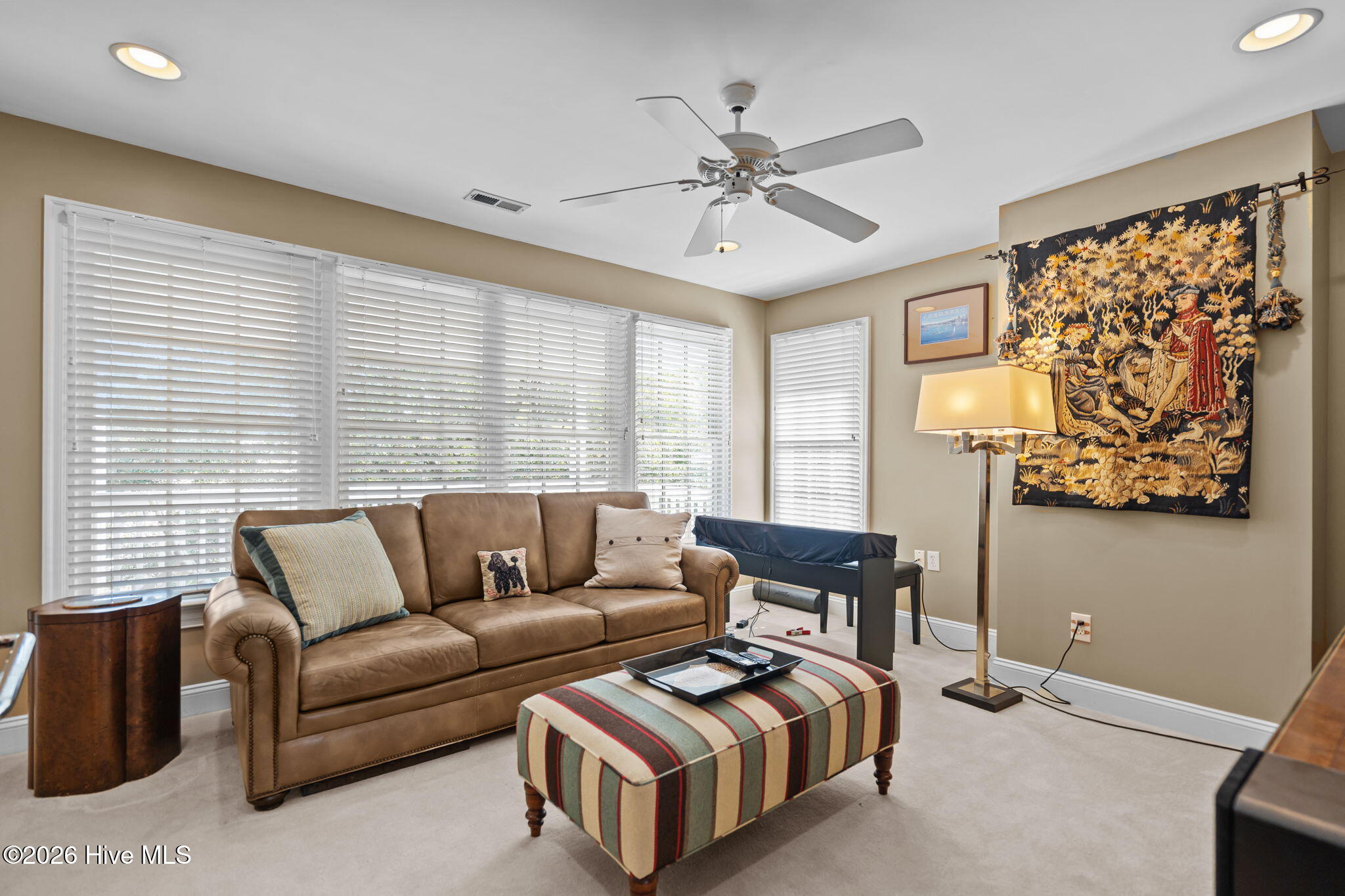 100554468 | Photo 45