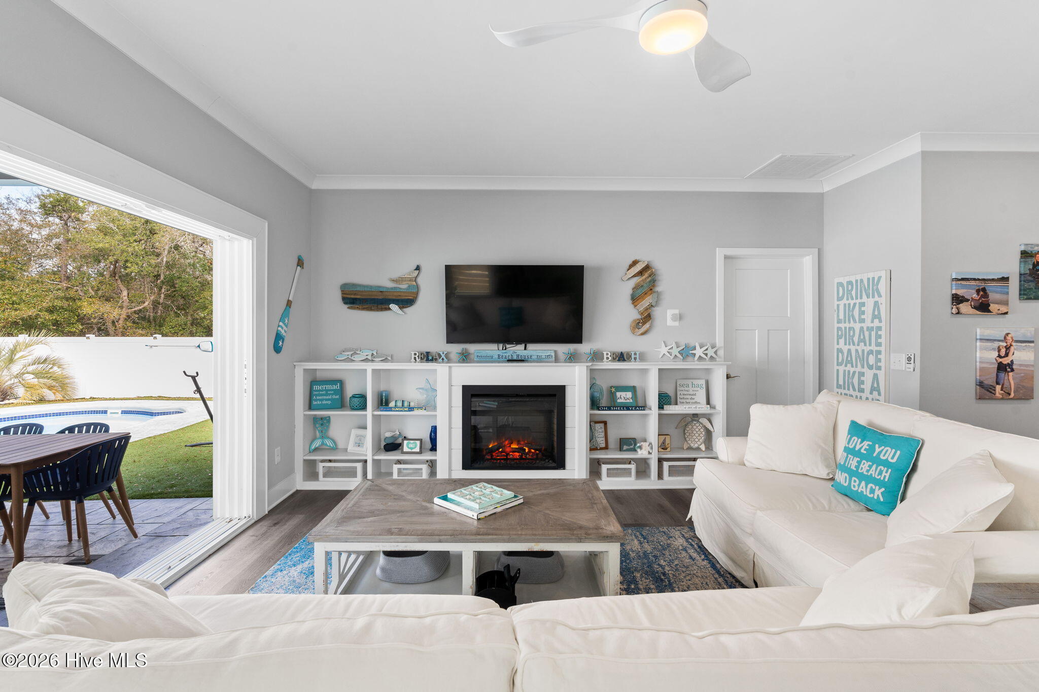 100568020 | Photo 11