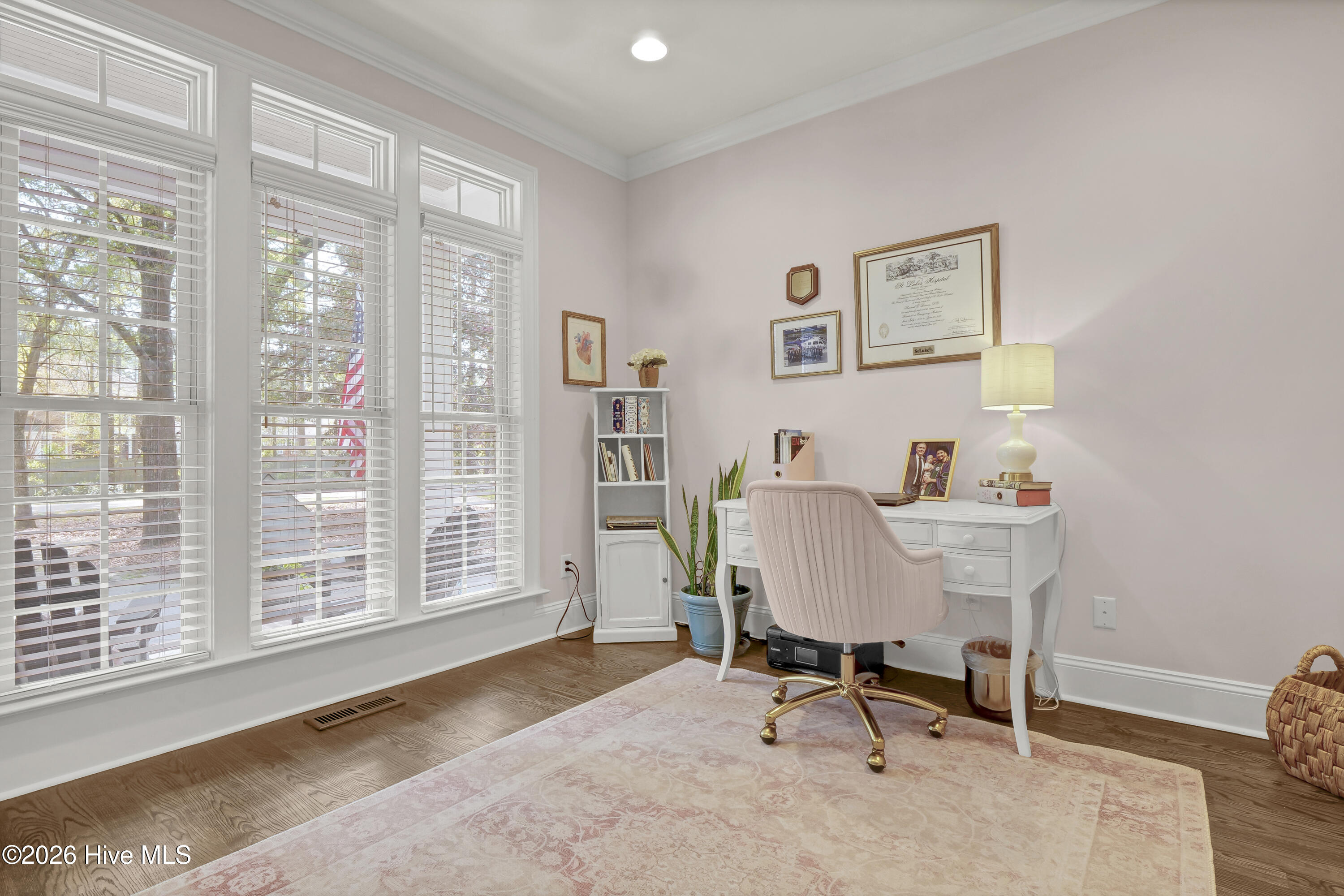 100563918 | Photo 11