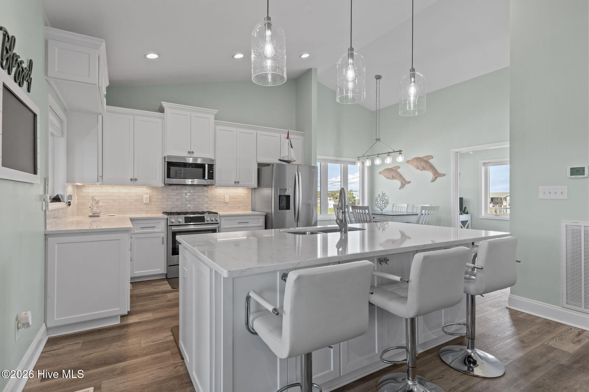 100559740 | Photo 22