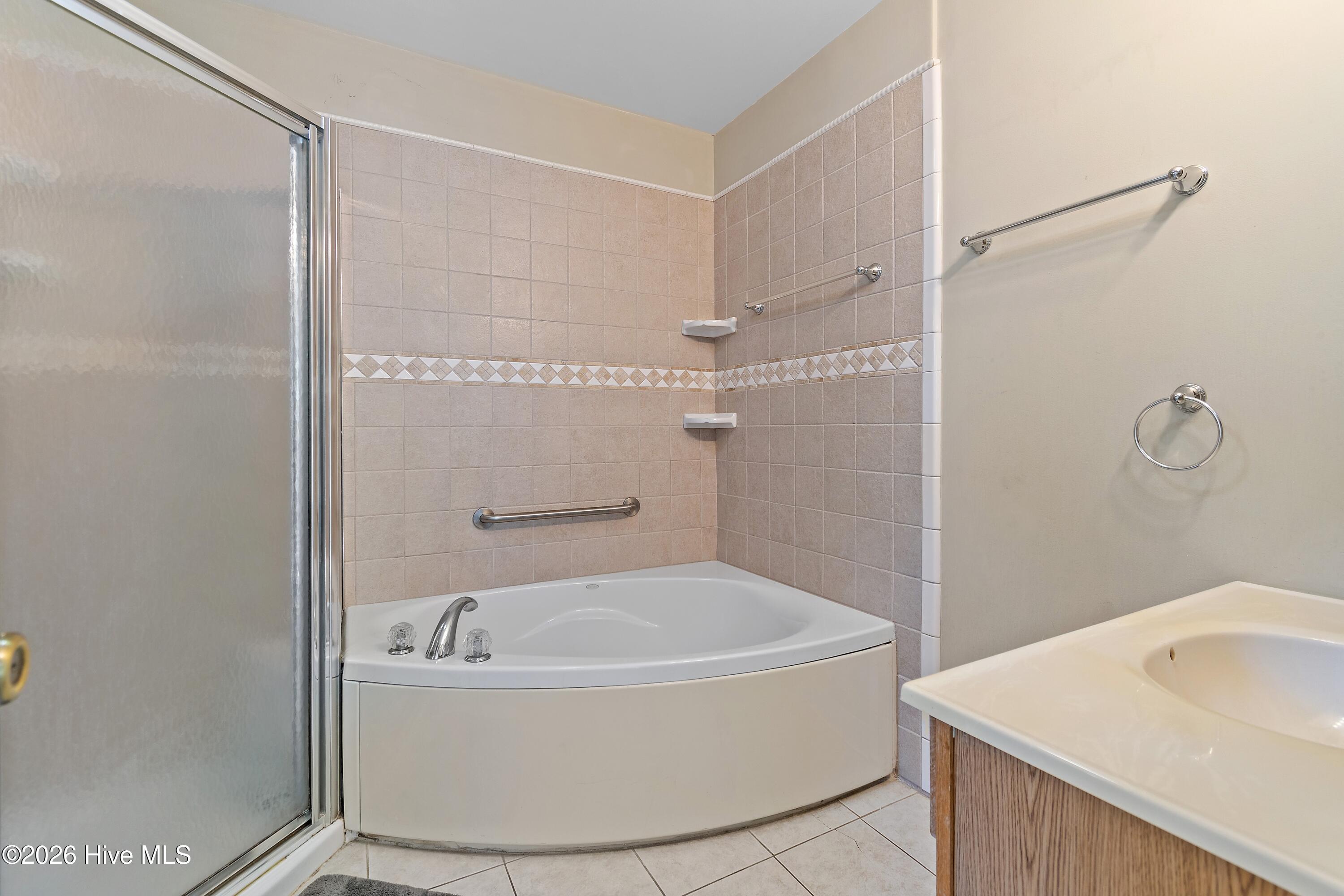 100569880 | Photo 10