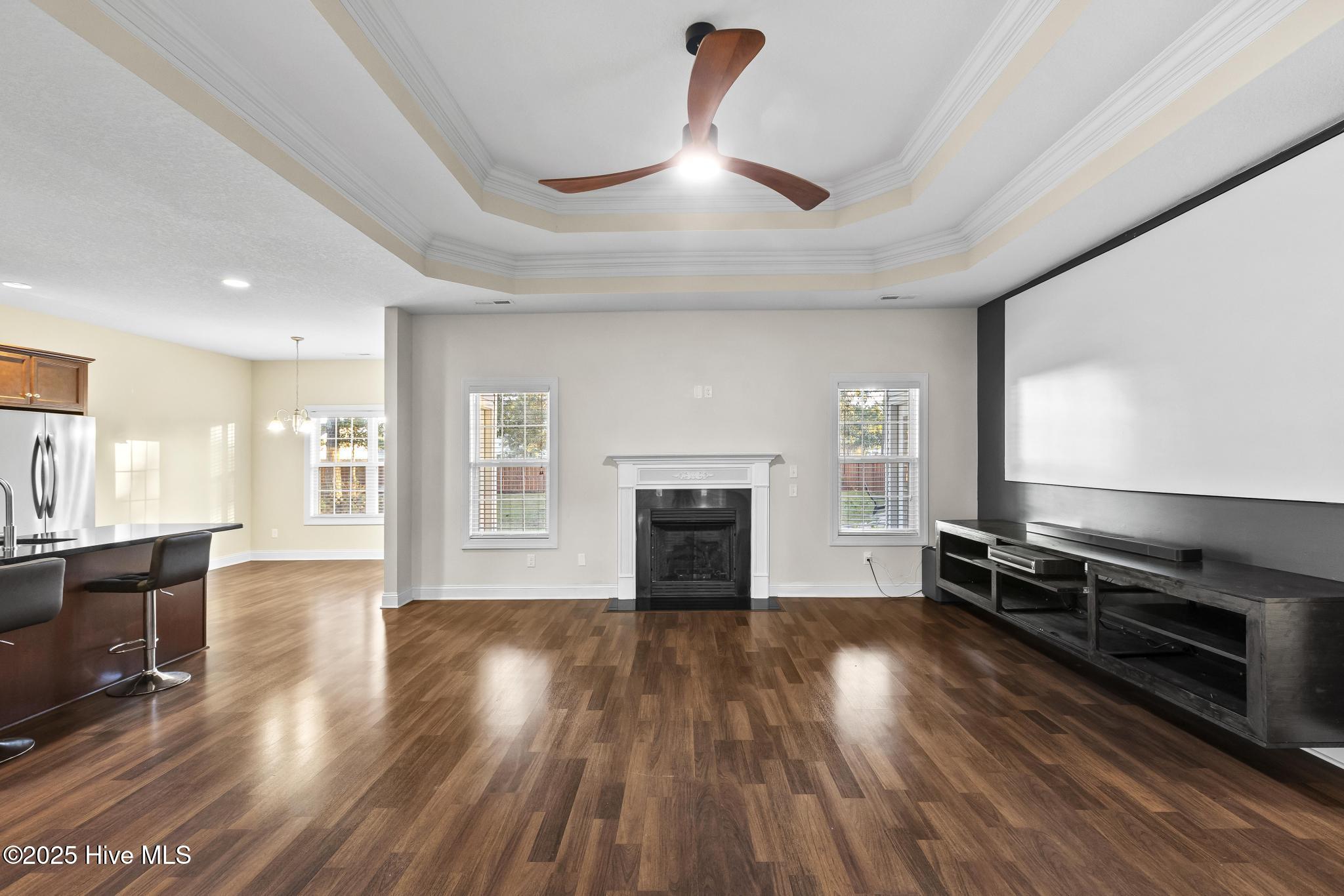 100536910 | Photo 12