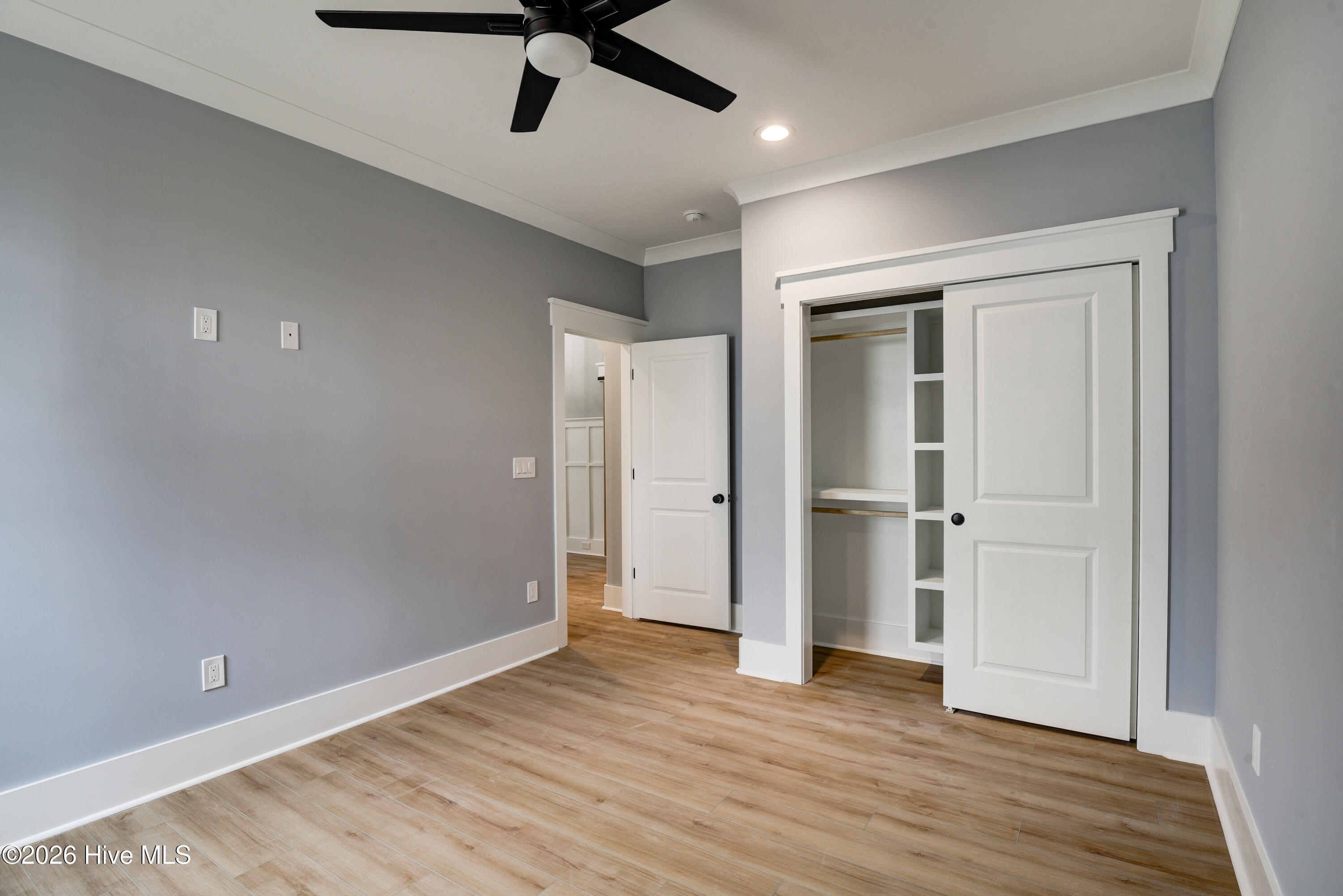 100560794 | Photo 14