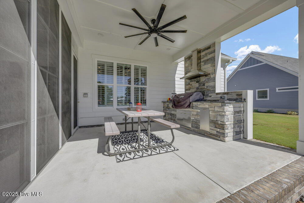 100537474 | Photo 26