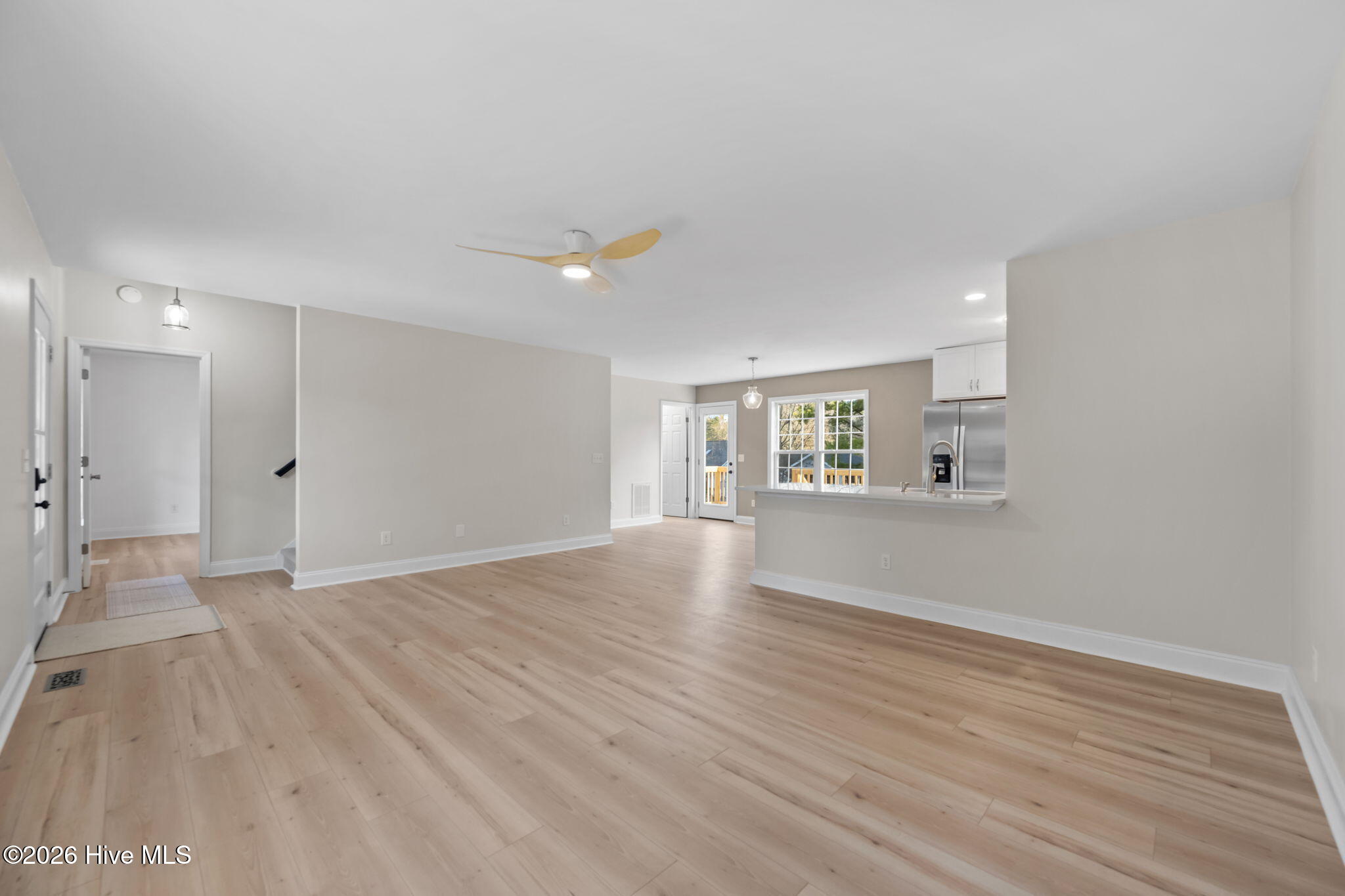 106 Dolphin Drive, Hampstead, NC 28443 Listing Photo  8